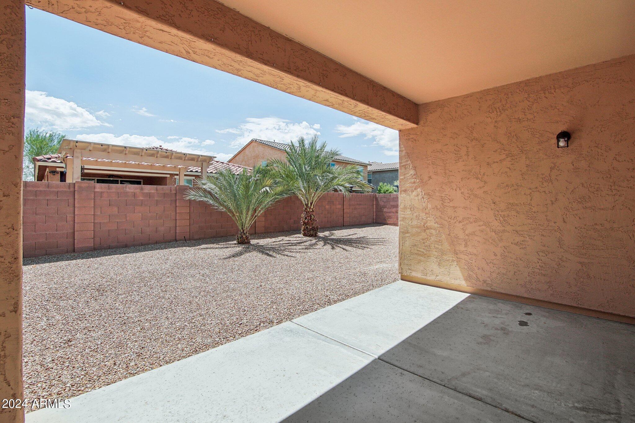 2471 E STACEY Road