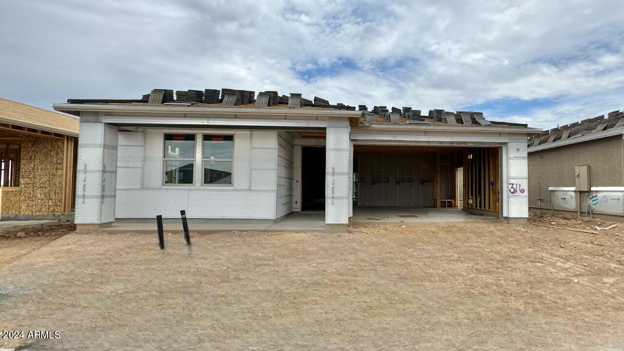 22880 E ROUNDUP Way