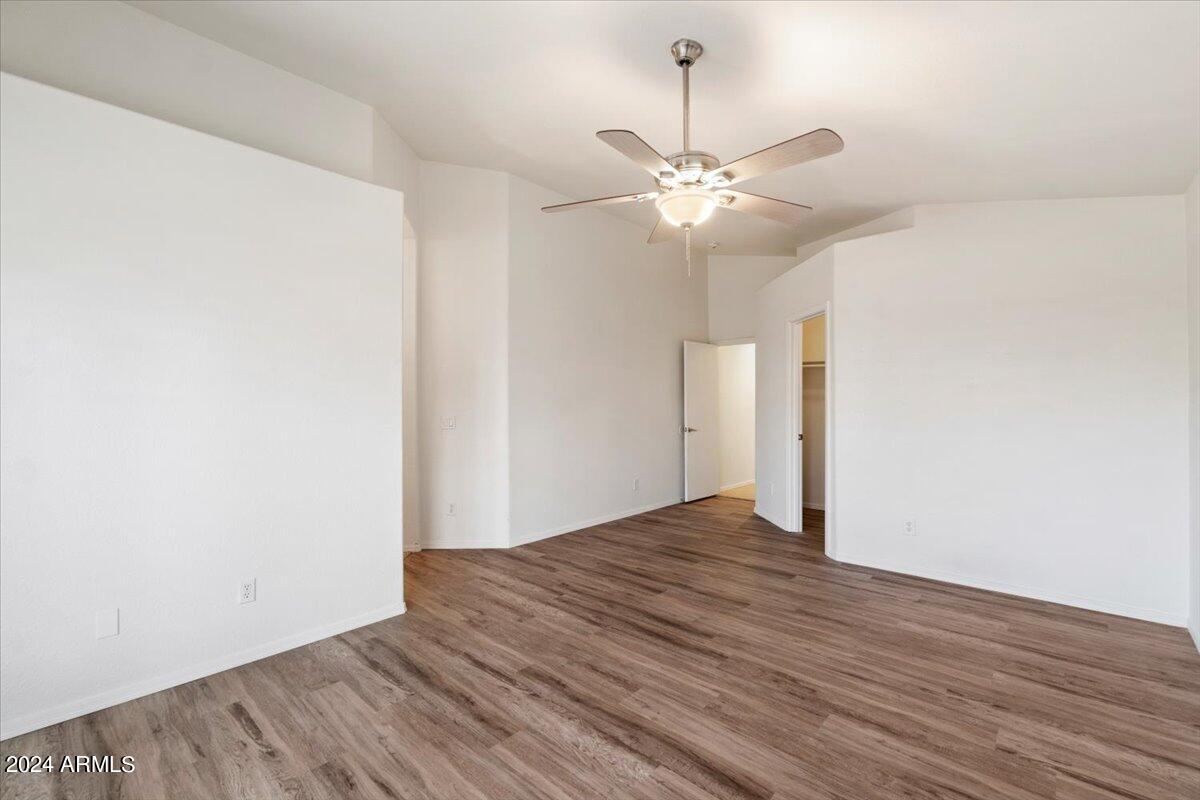 5732 E HARMONY Avenue