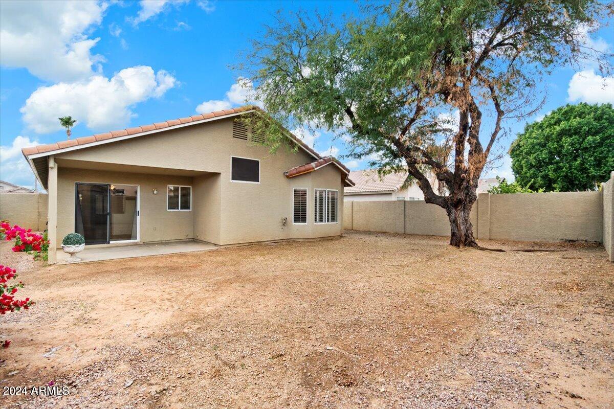 5732 E HARMONY Avenue