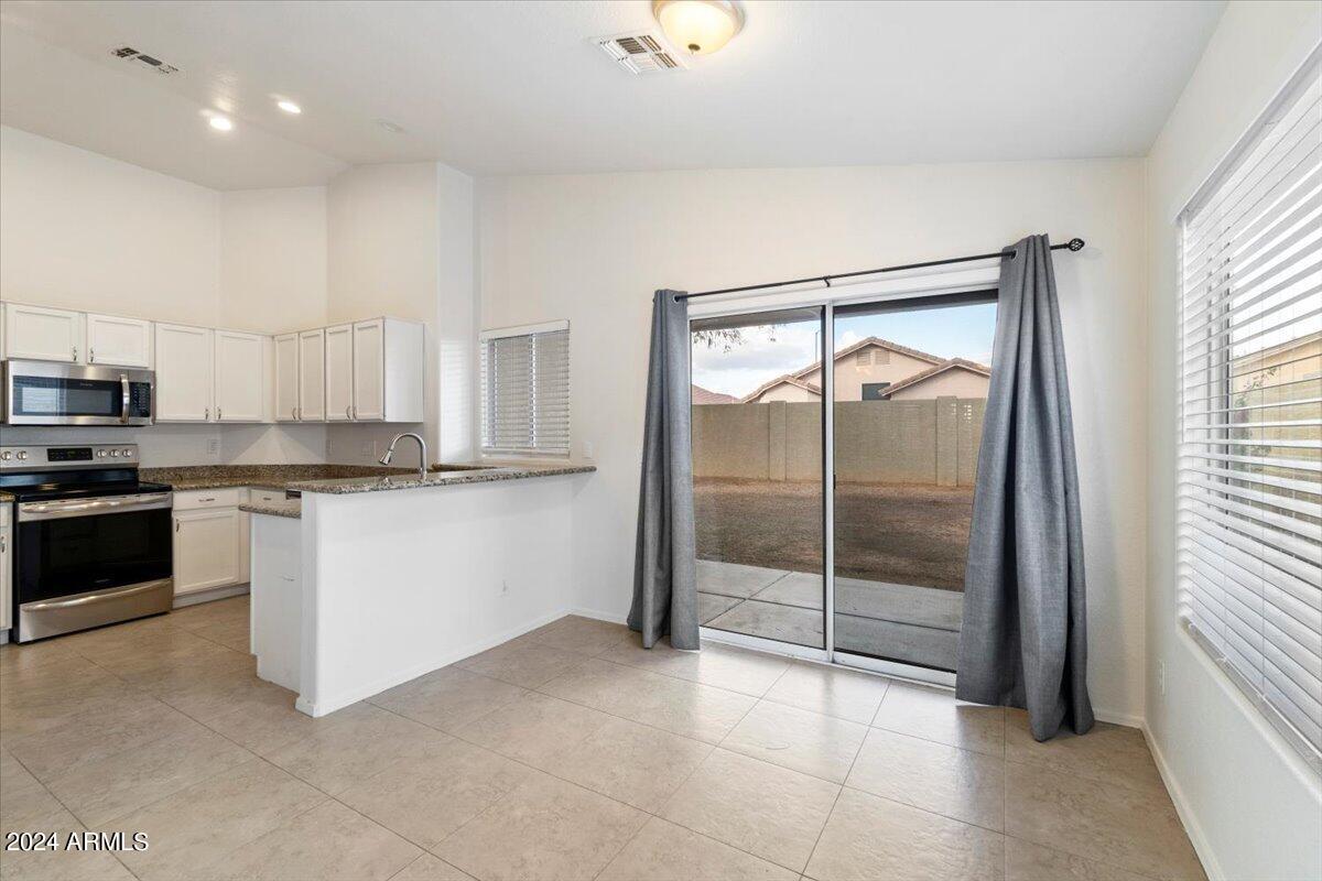 5732 E HARMONY Avenue