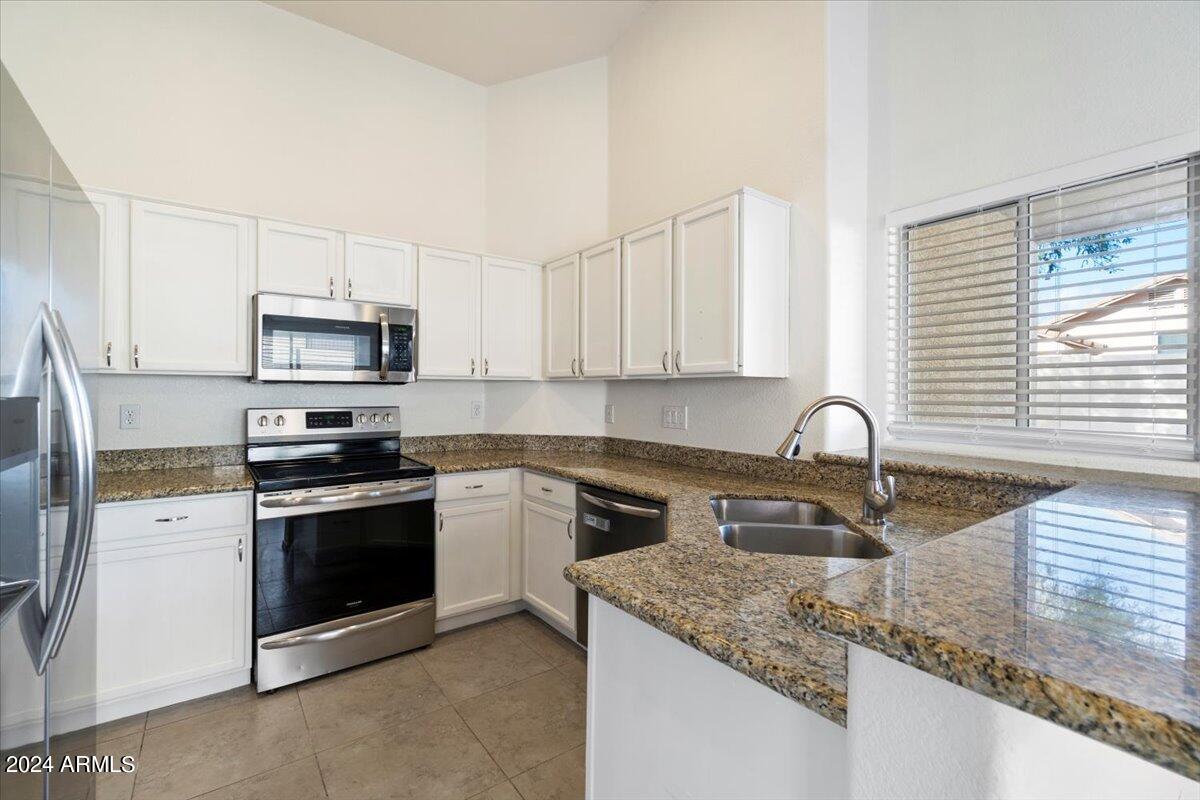 5732 E HARMONY Avenue