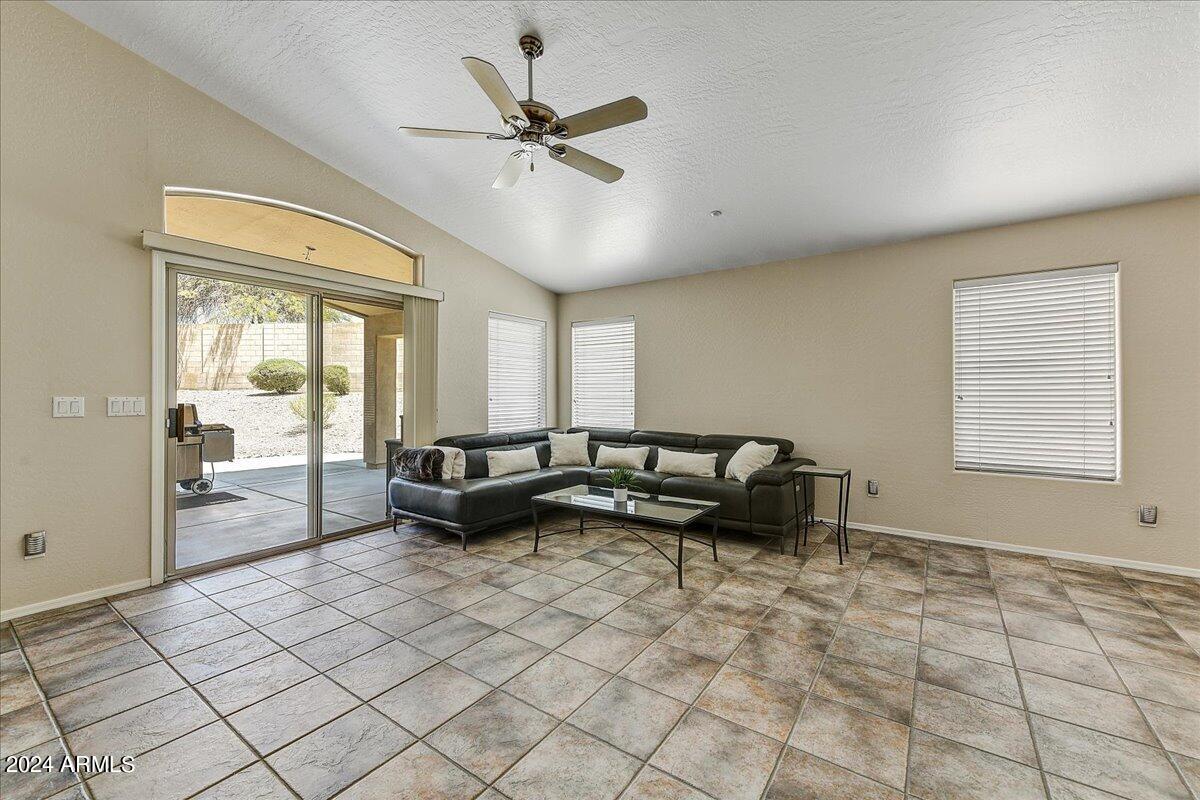 10460 E TEXAS SAGE Lane