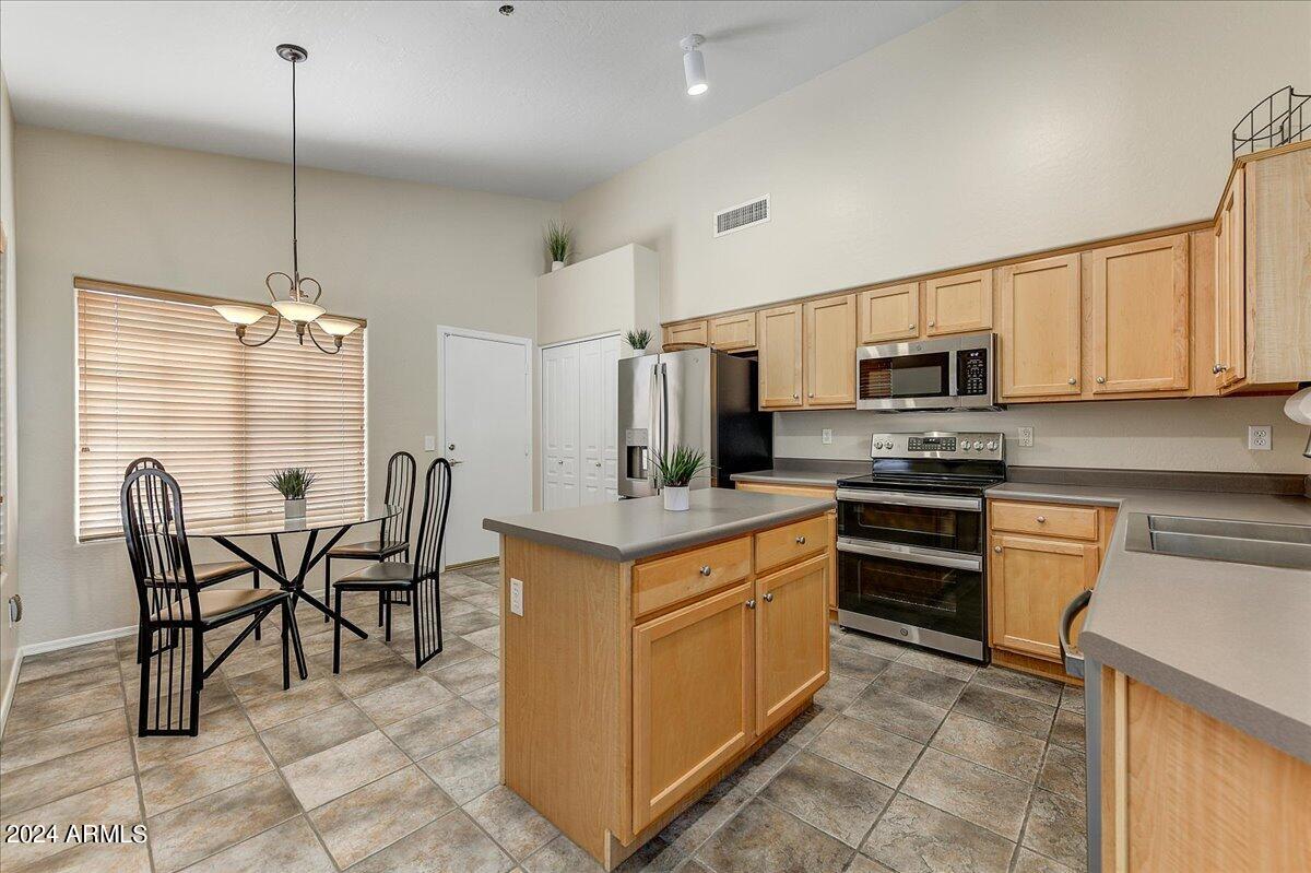 10460 E TEXAS SAGE Lane