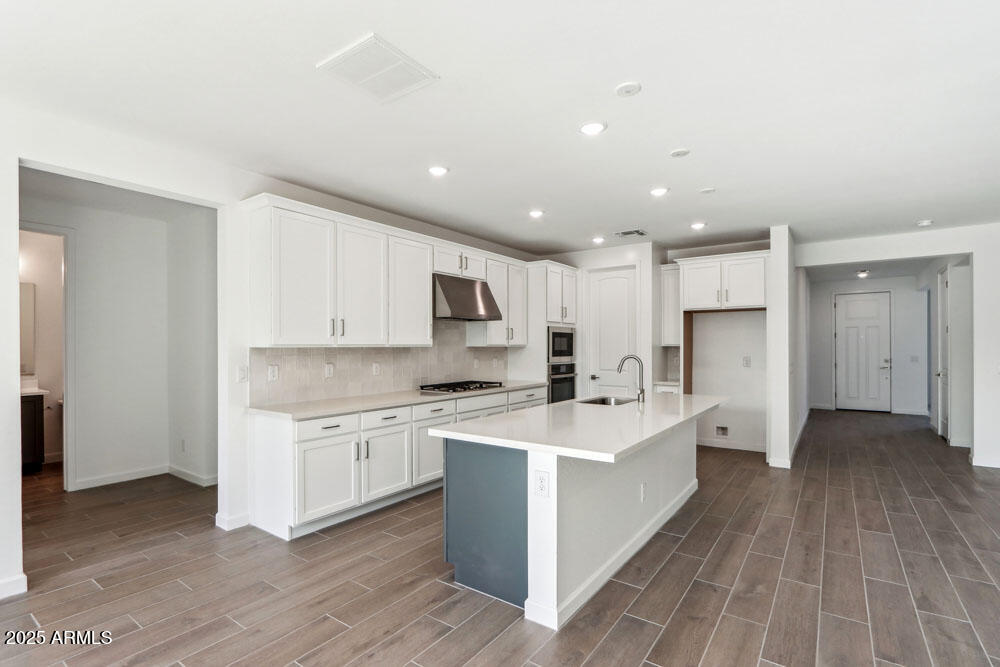 22701 E LORDS Way