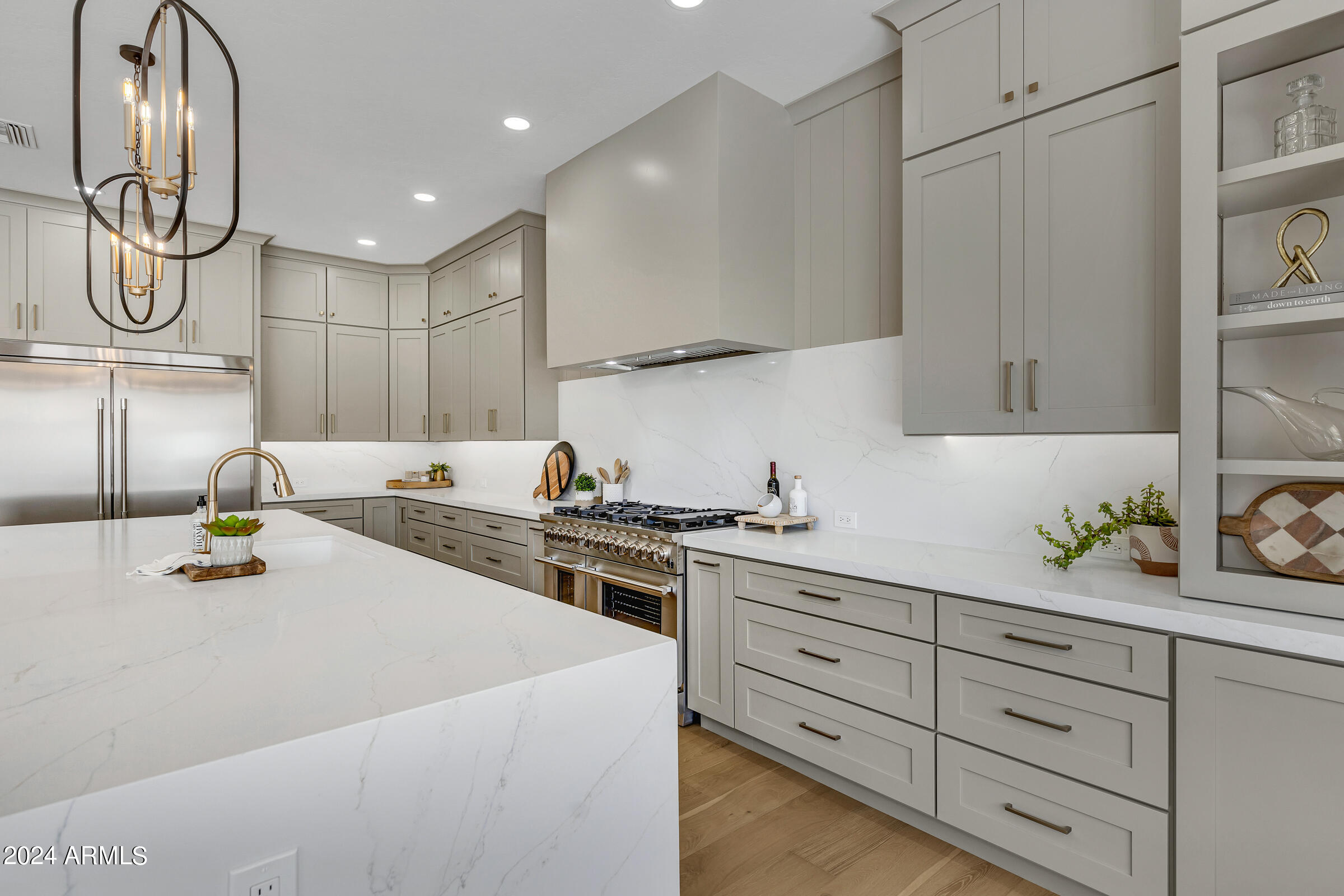 1763 W Blue Ridge Way