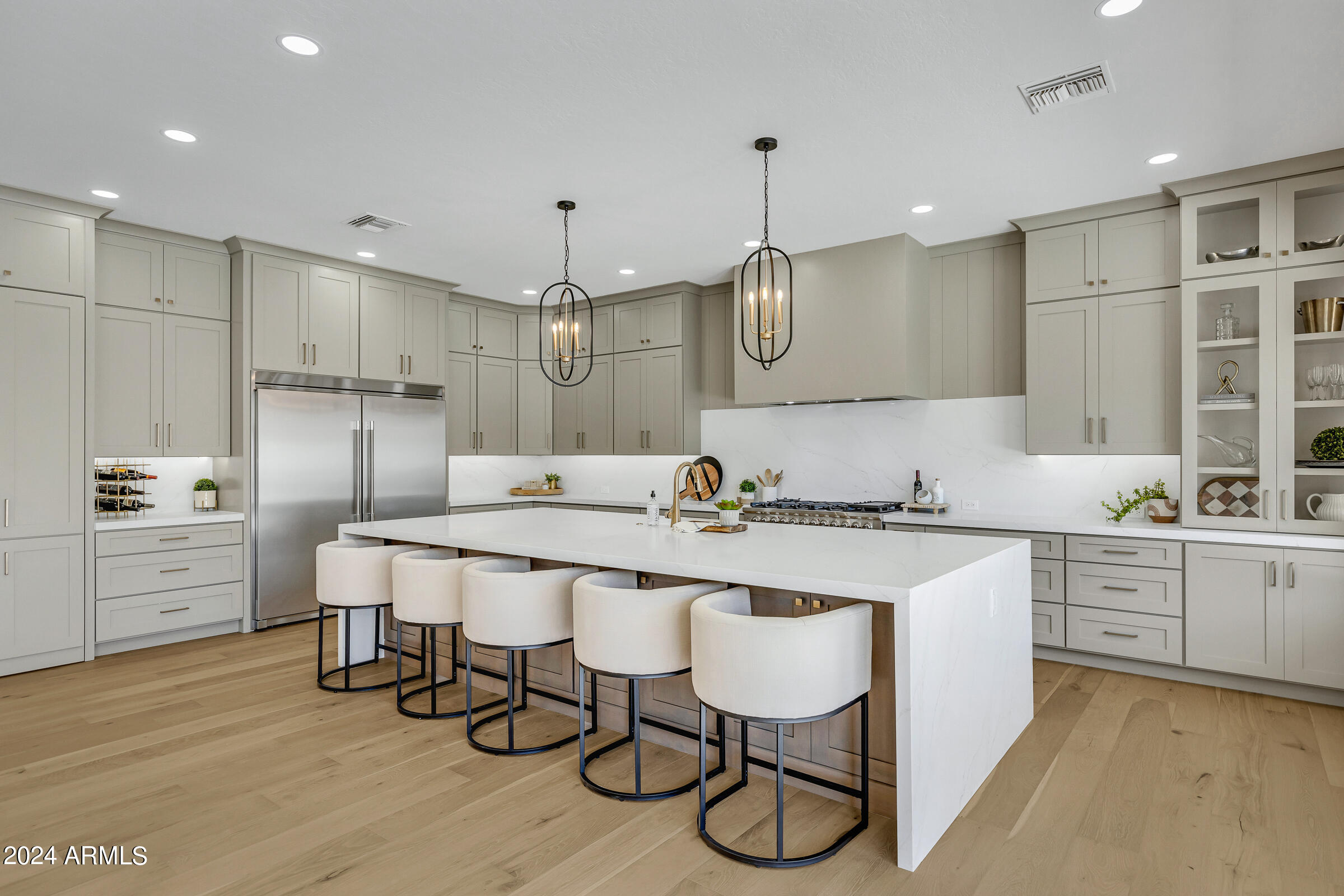 1763 W Blue Ridge Way