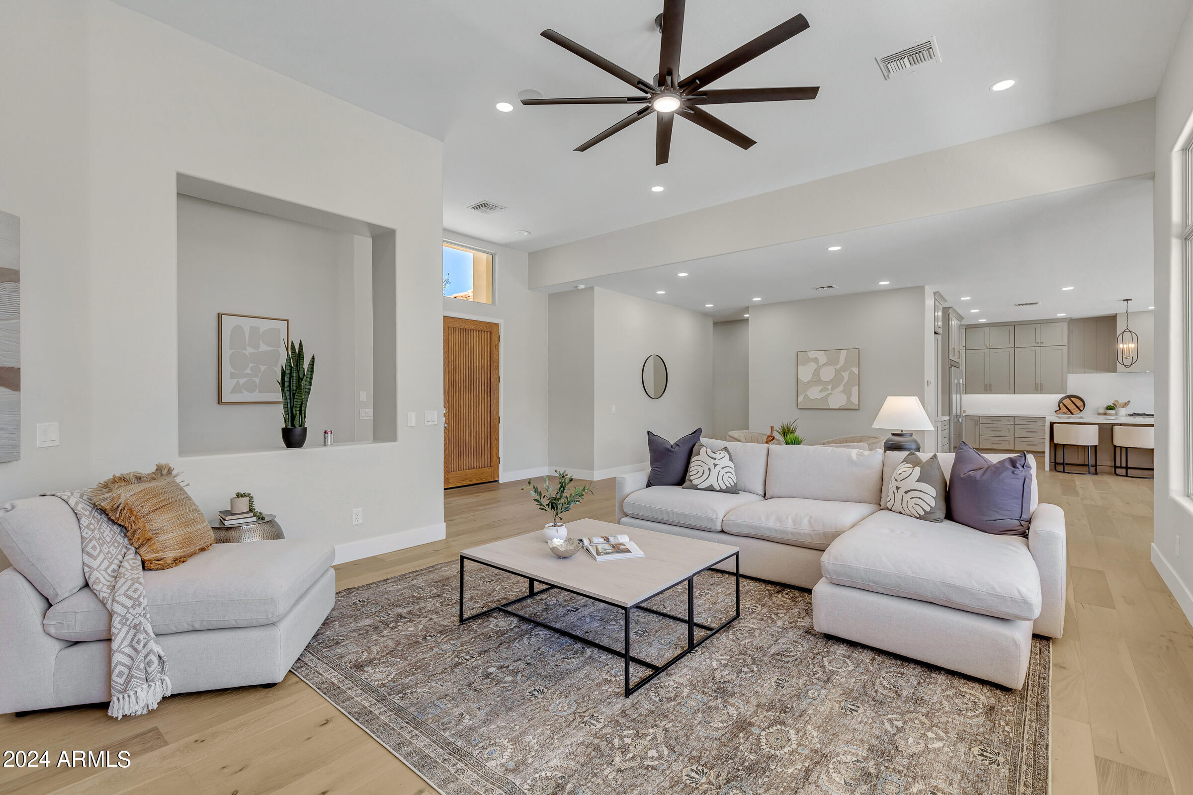 1763 W Blue Ridge Way