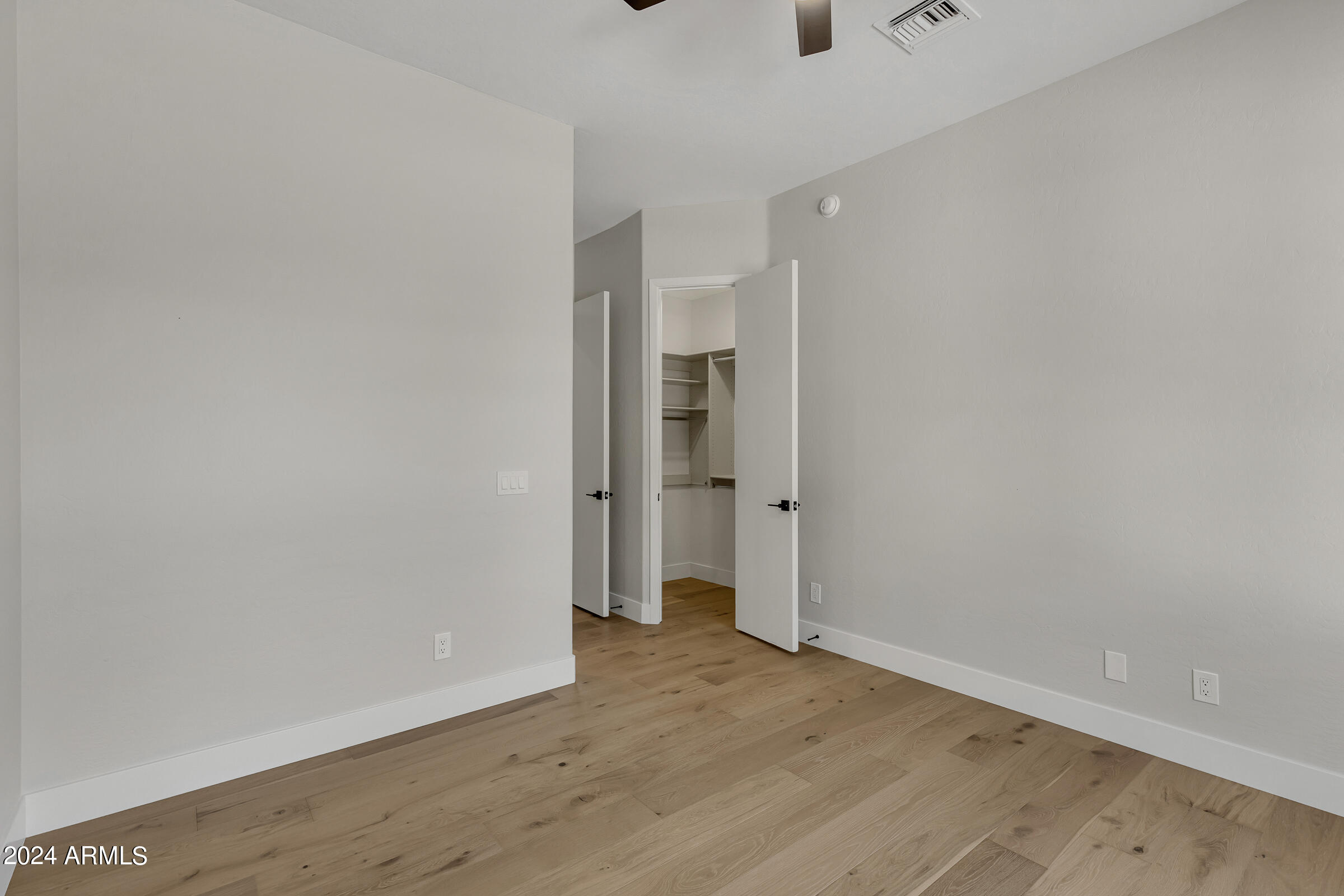 1763 W Blue Ridge Way