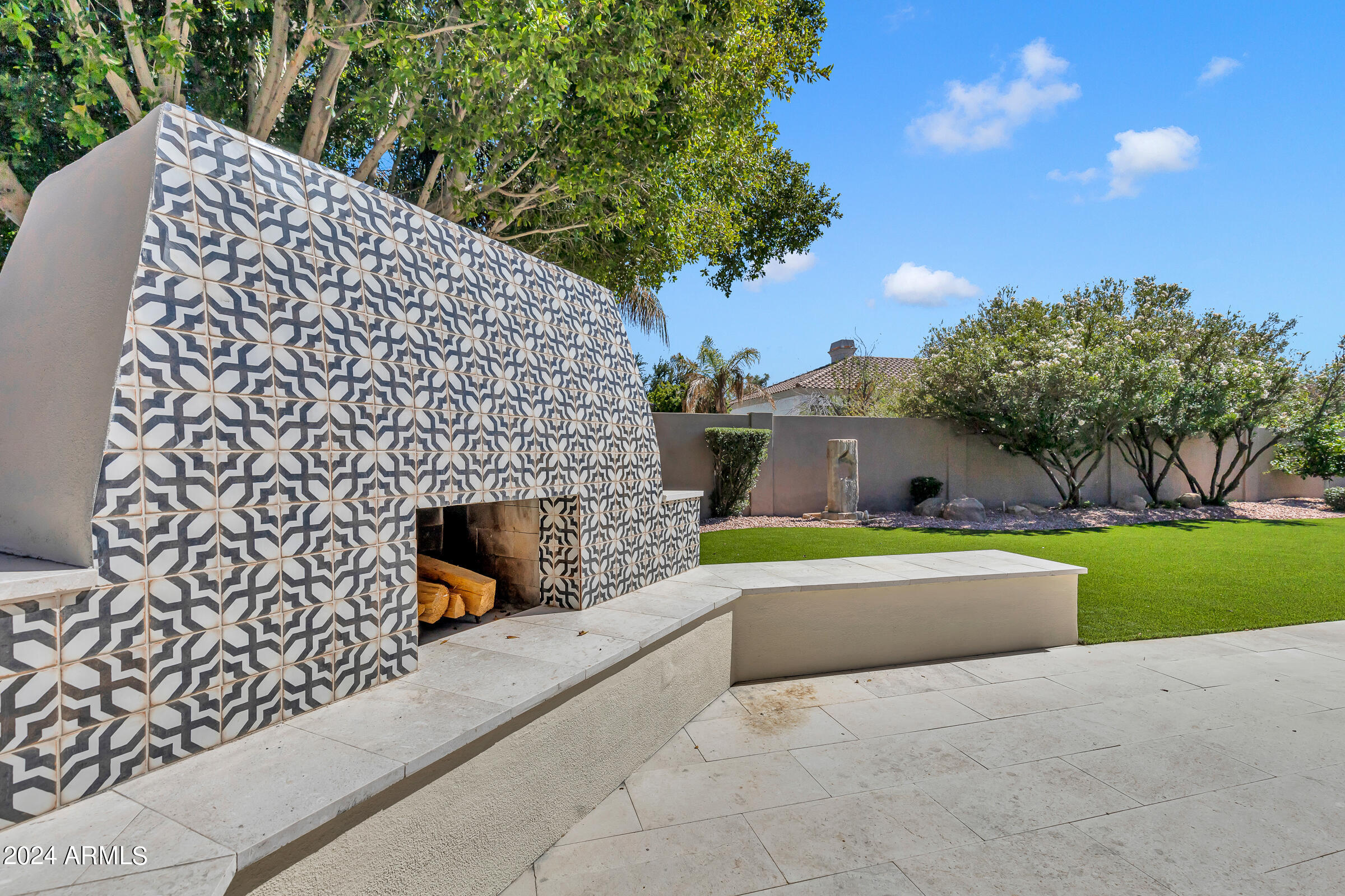 1763 W Blue Ridge Way