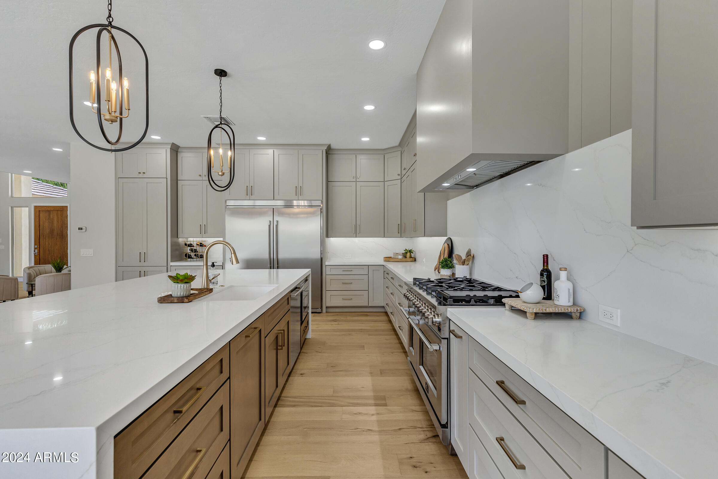 1763 W Blue Ridge Way