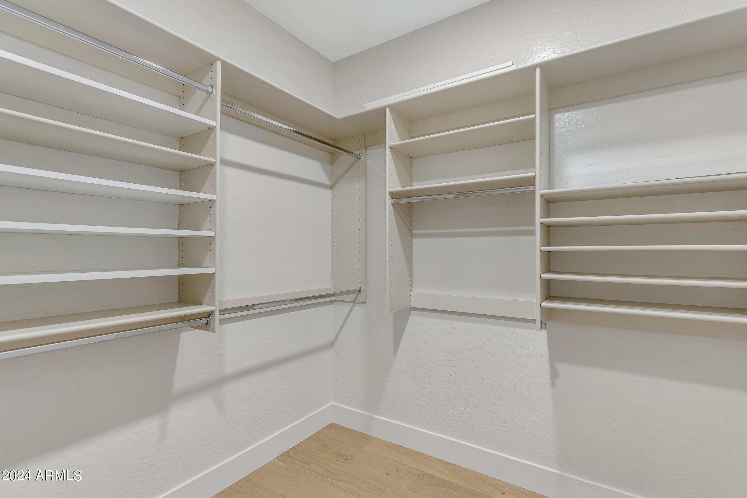 1763 W Blue Ridge Way