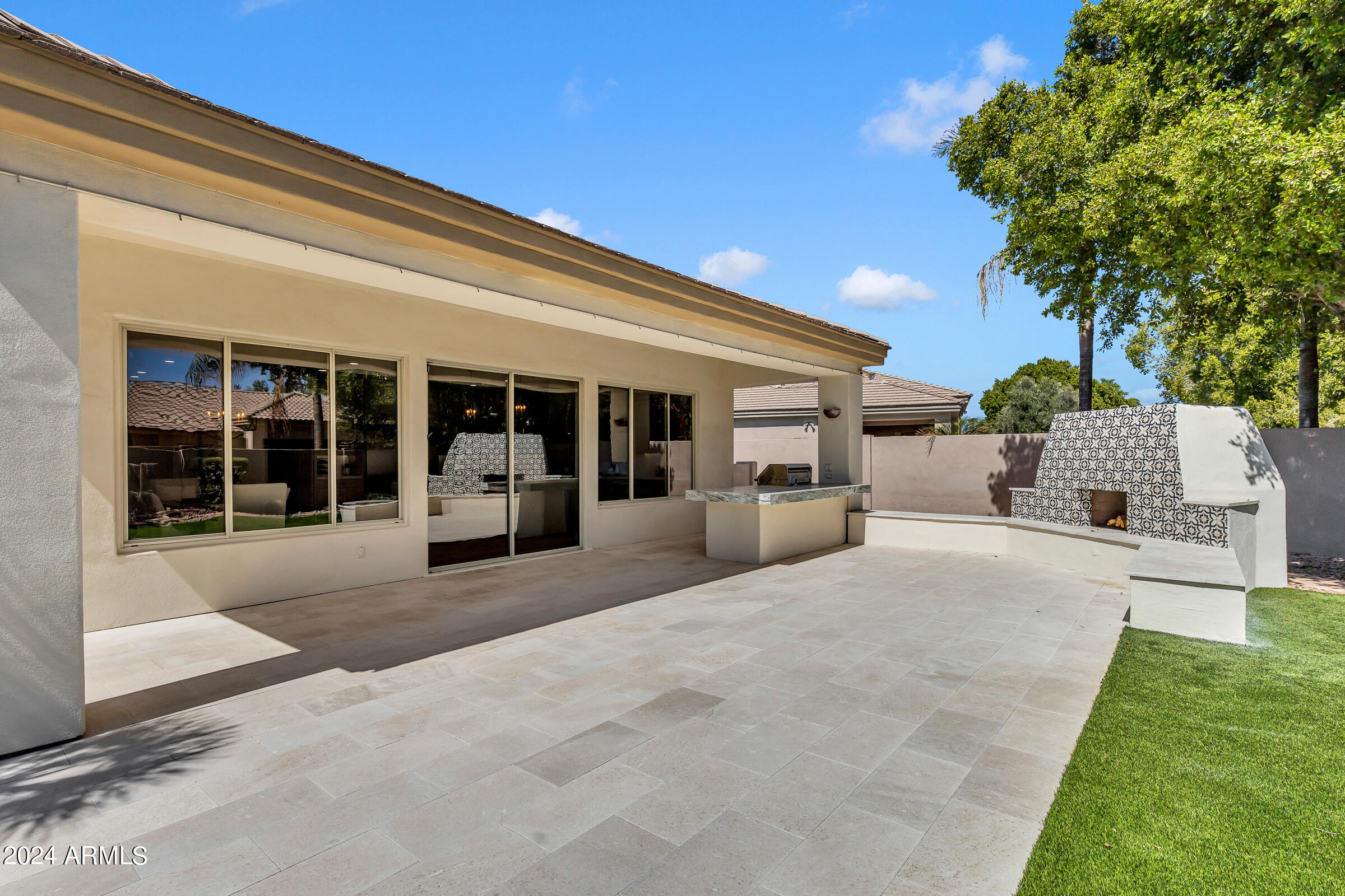 1763 W Blue Ridge Way