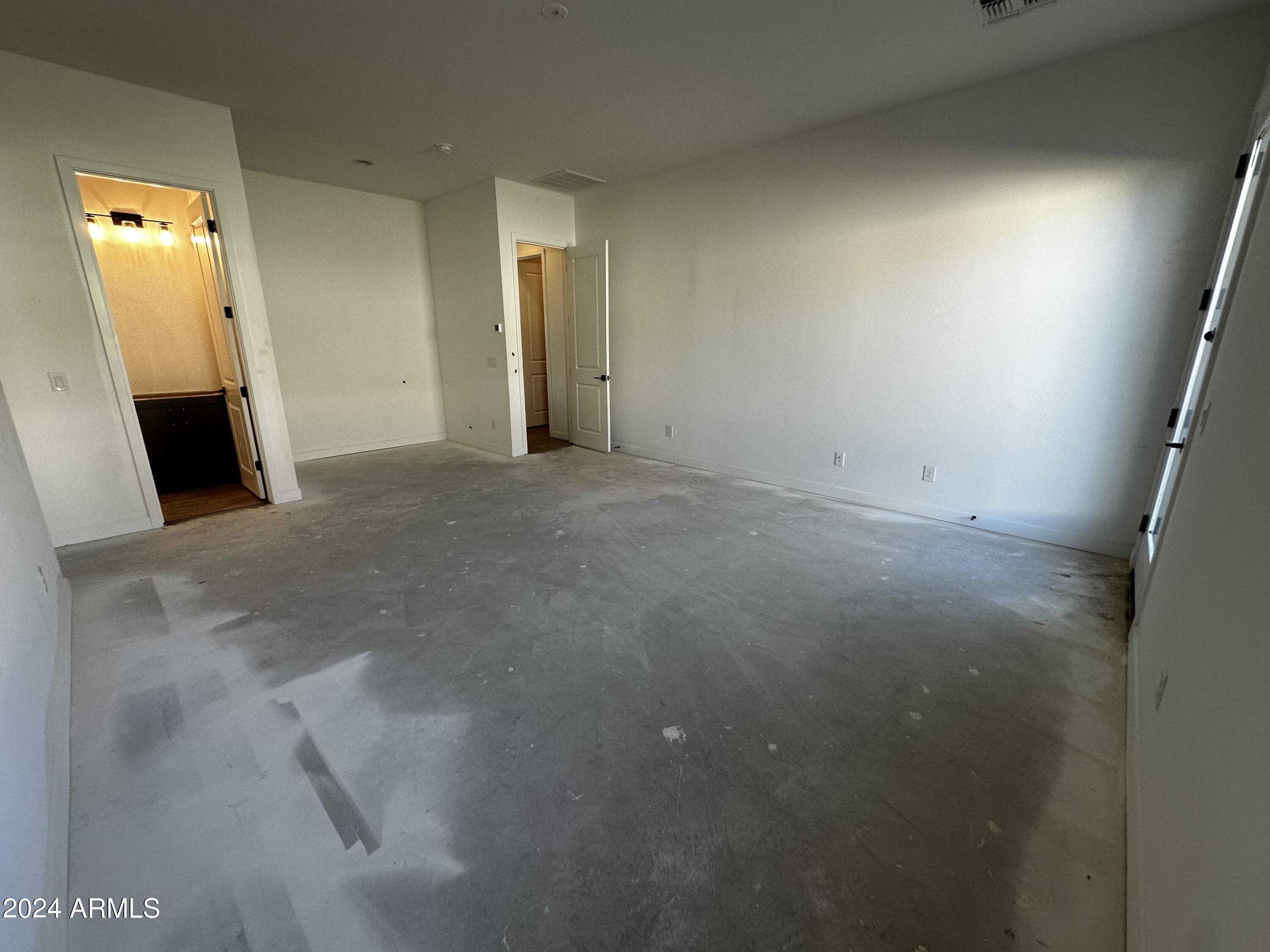 11515 E UTOPIA Avenue