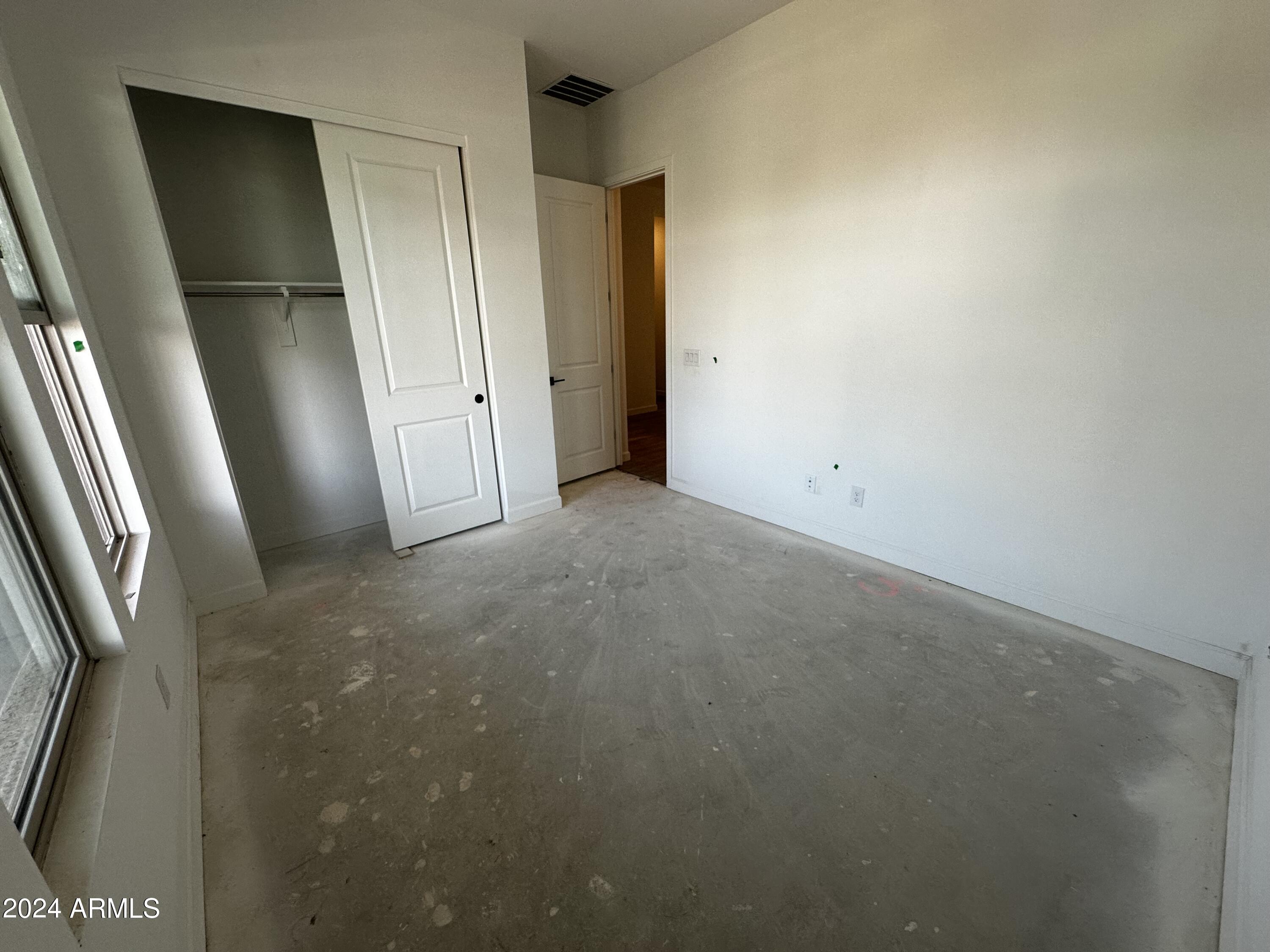 11515 E UTOPIA Avenue