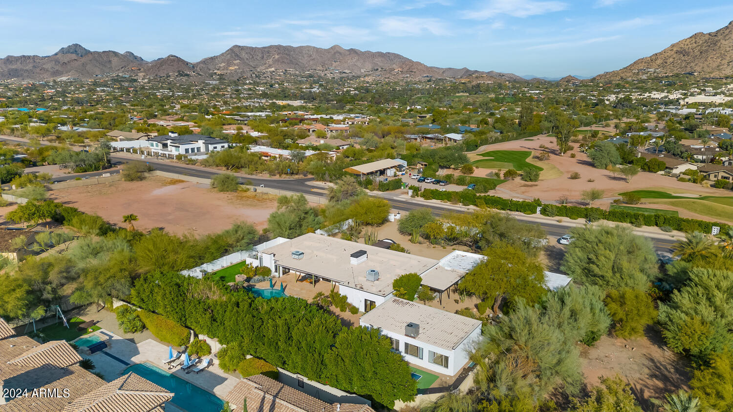 5409 E MCDONALD Drive