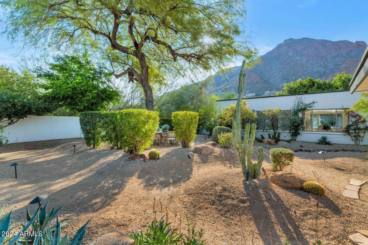 5409 E MCDONALD Drive