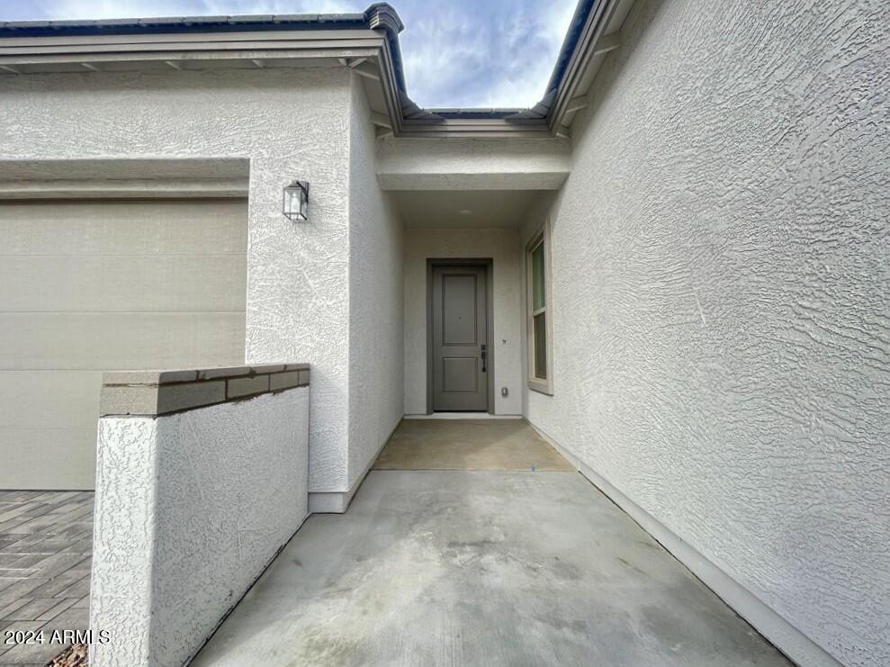 22730 E ROUNDUP Way