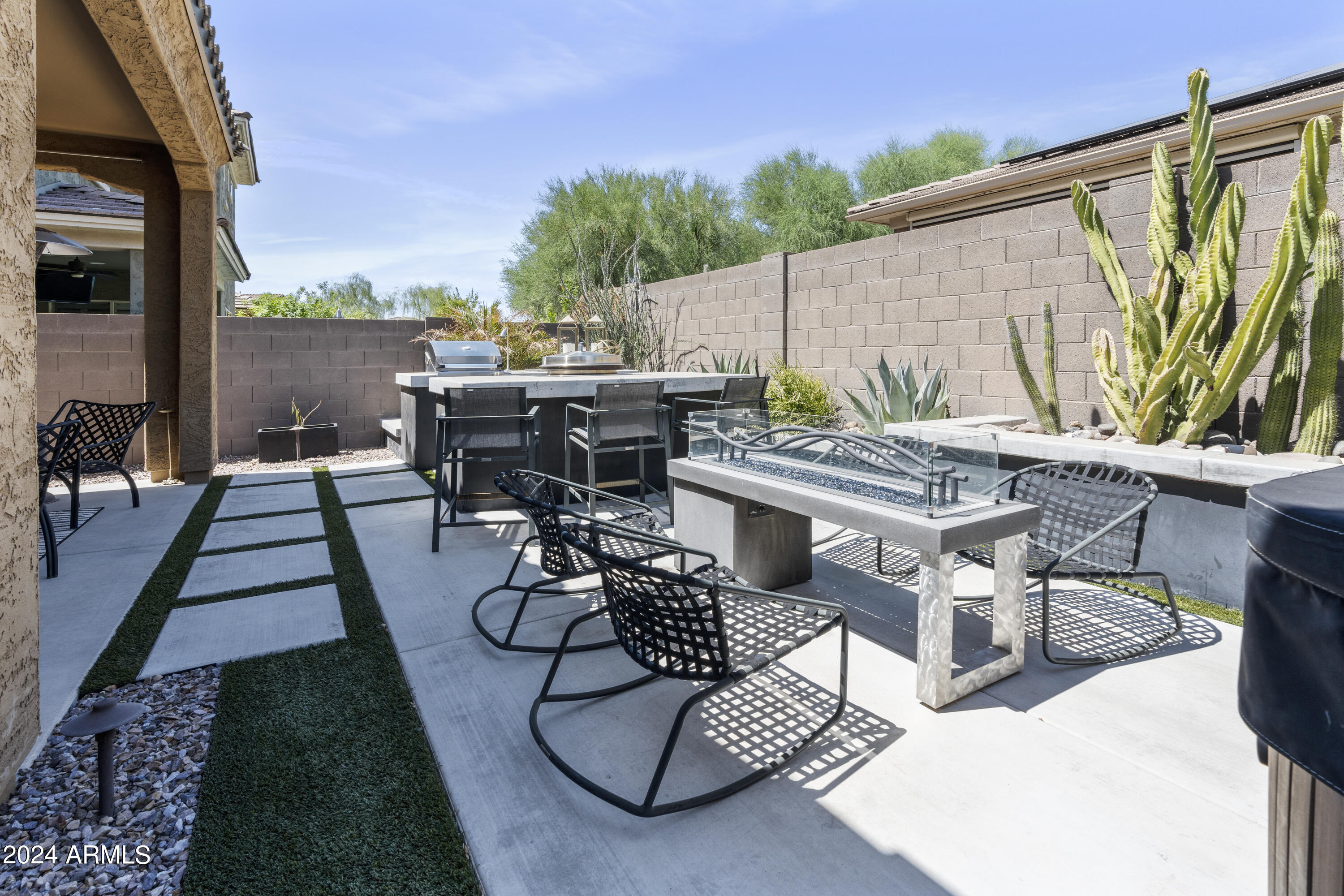 4522 E Vista Bonita Drive