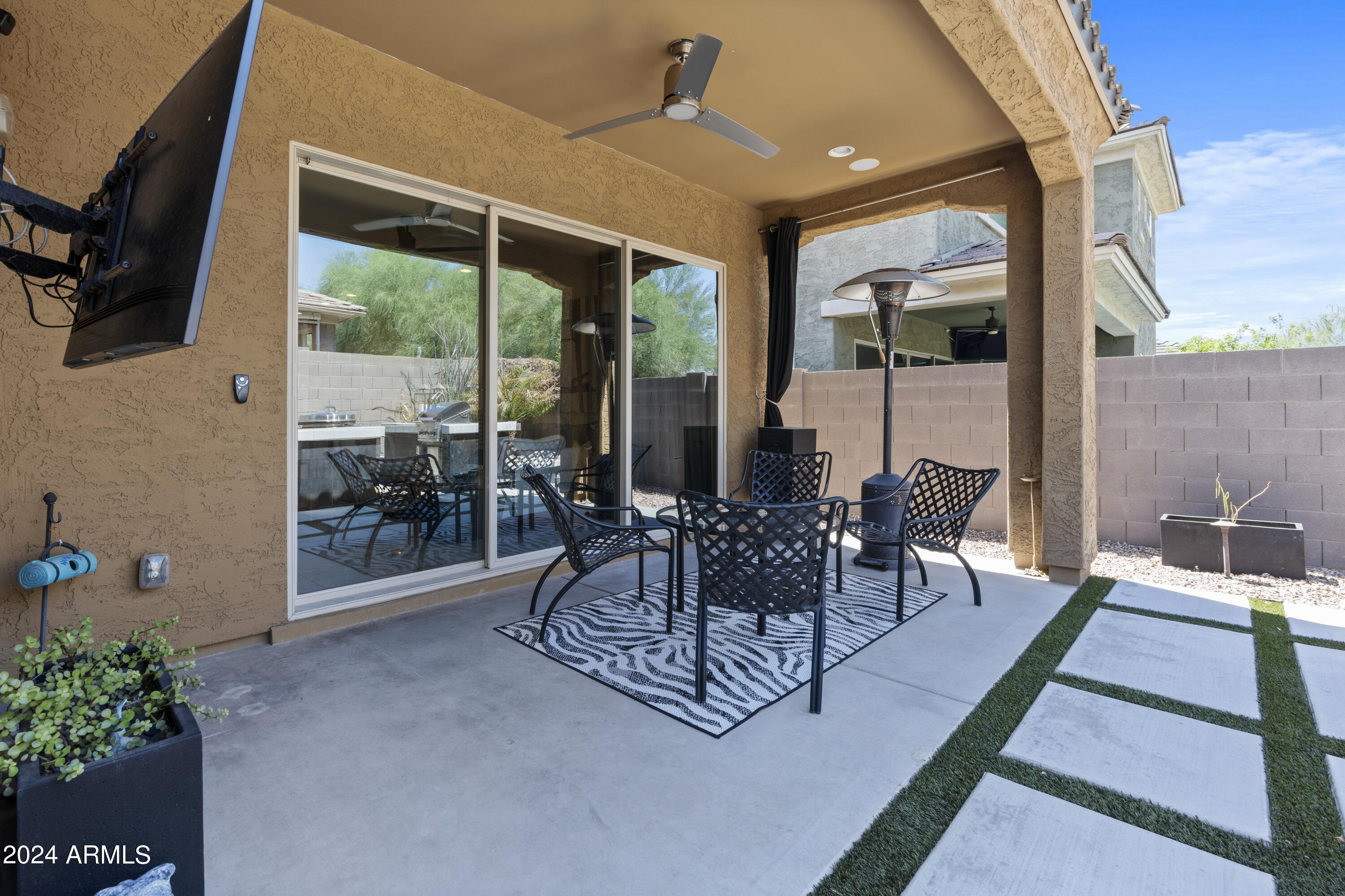 4522 E Vista Bonita Drive