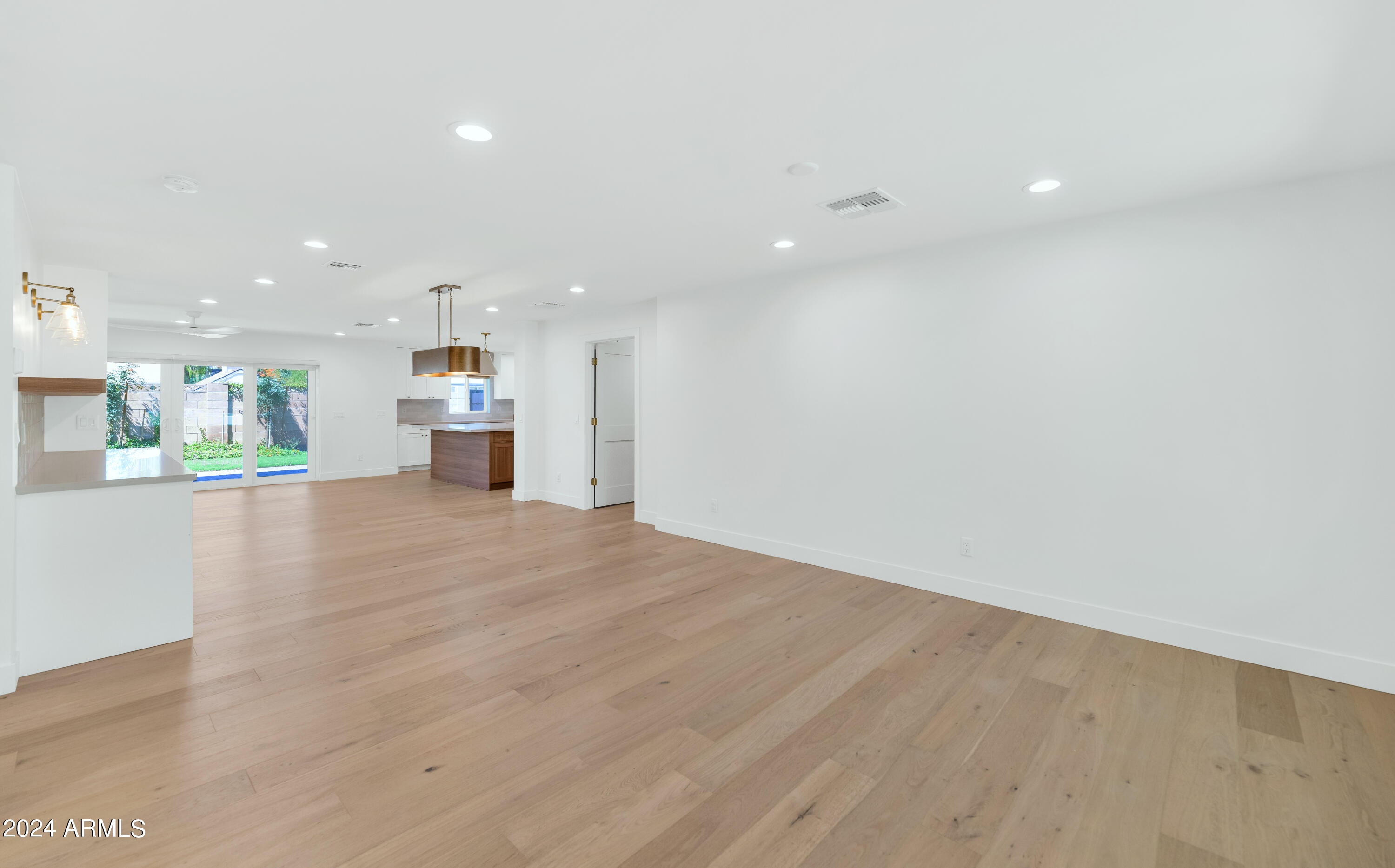 4154 N 35TH Place
