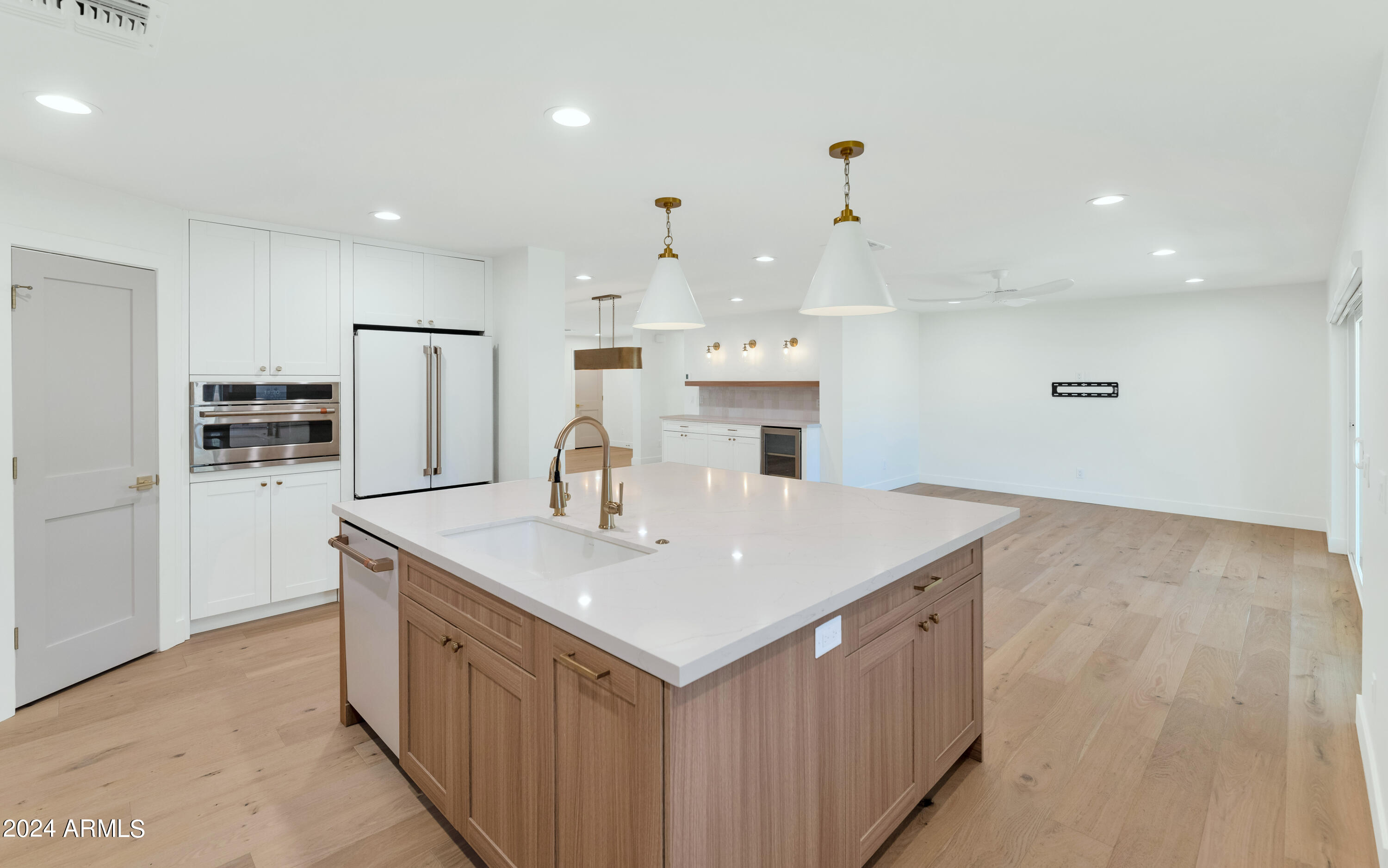 4154 N 35TH Place