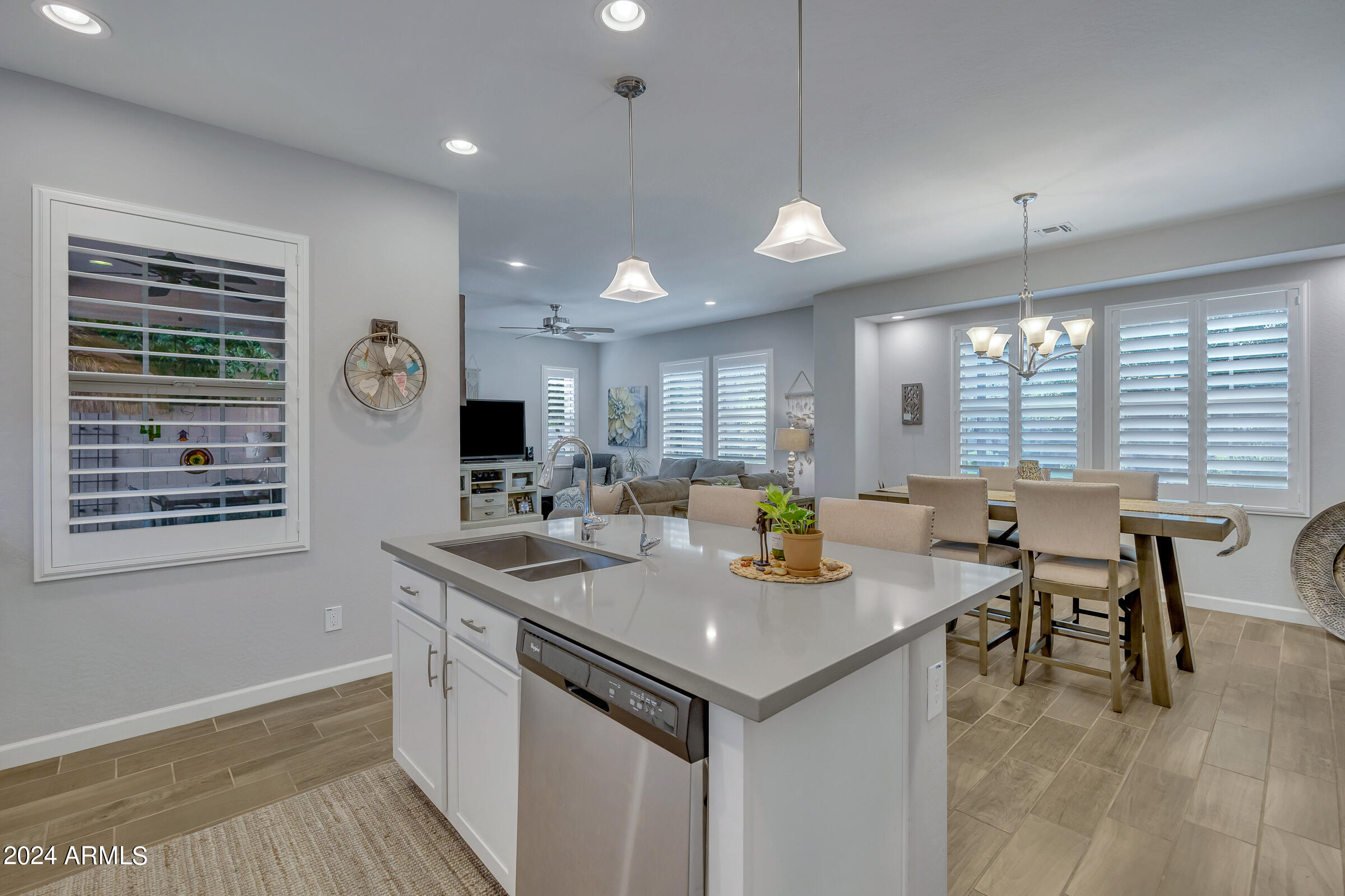 1927 W Yellowstone Way