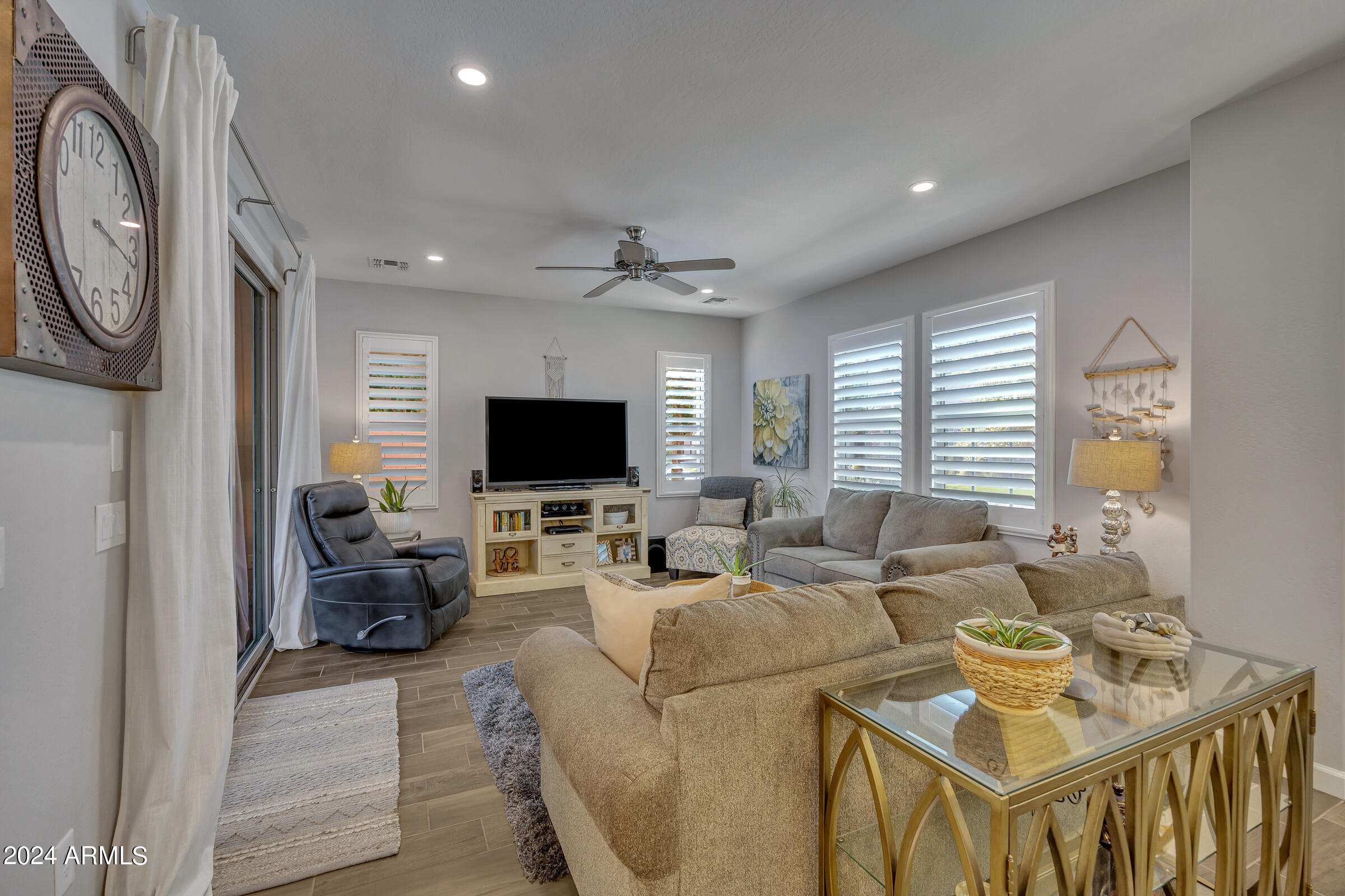 1927 W Yellowstone Way