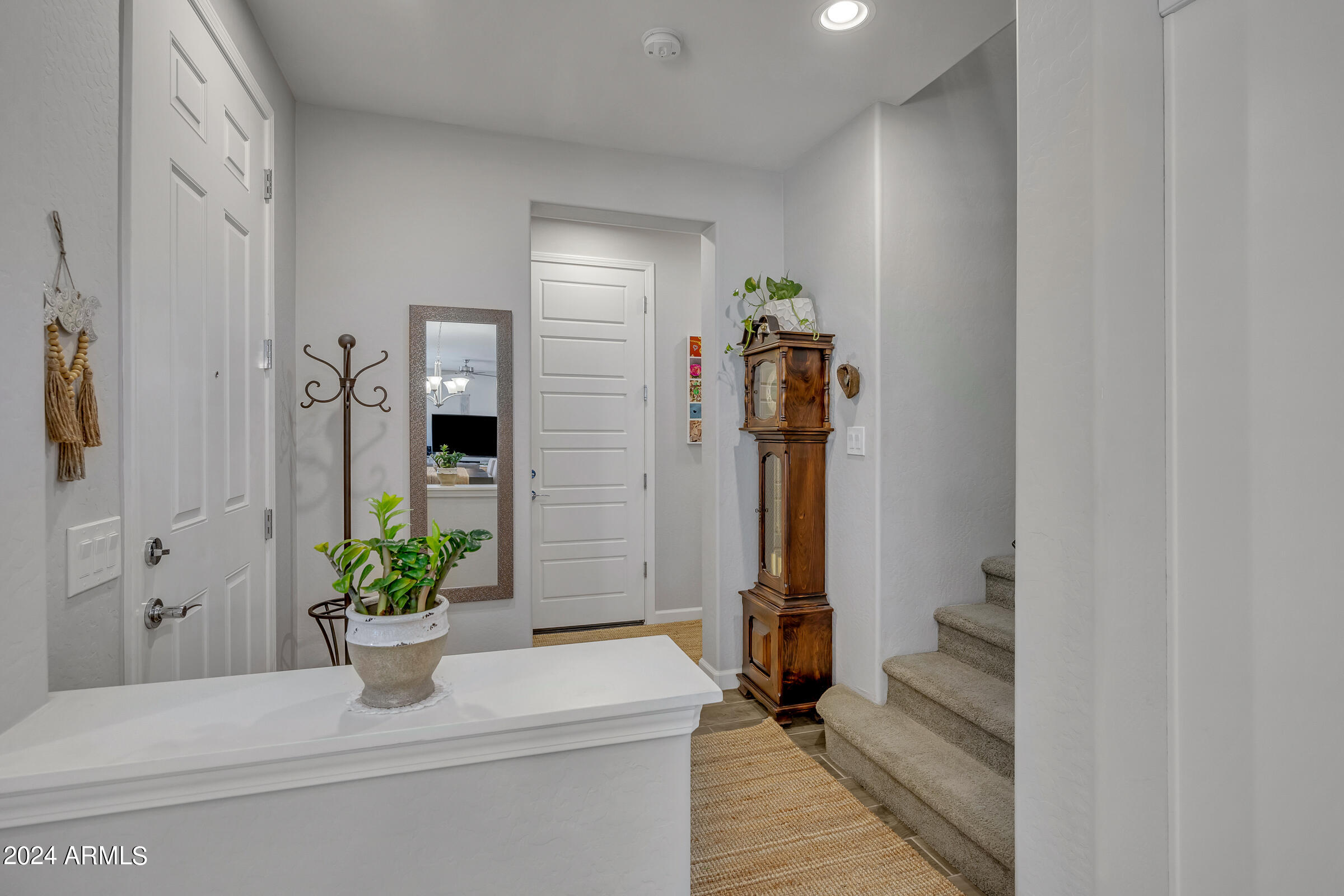 1927 W Yellowstone Way