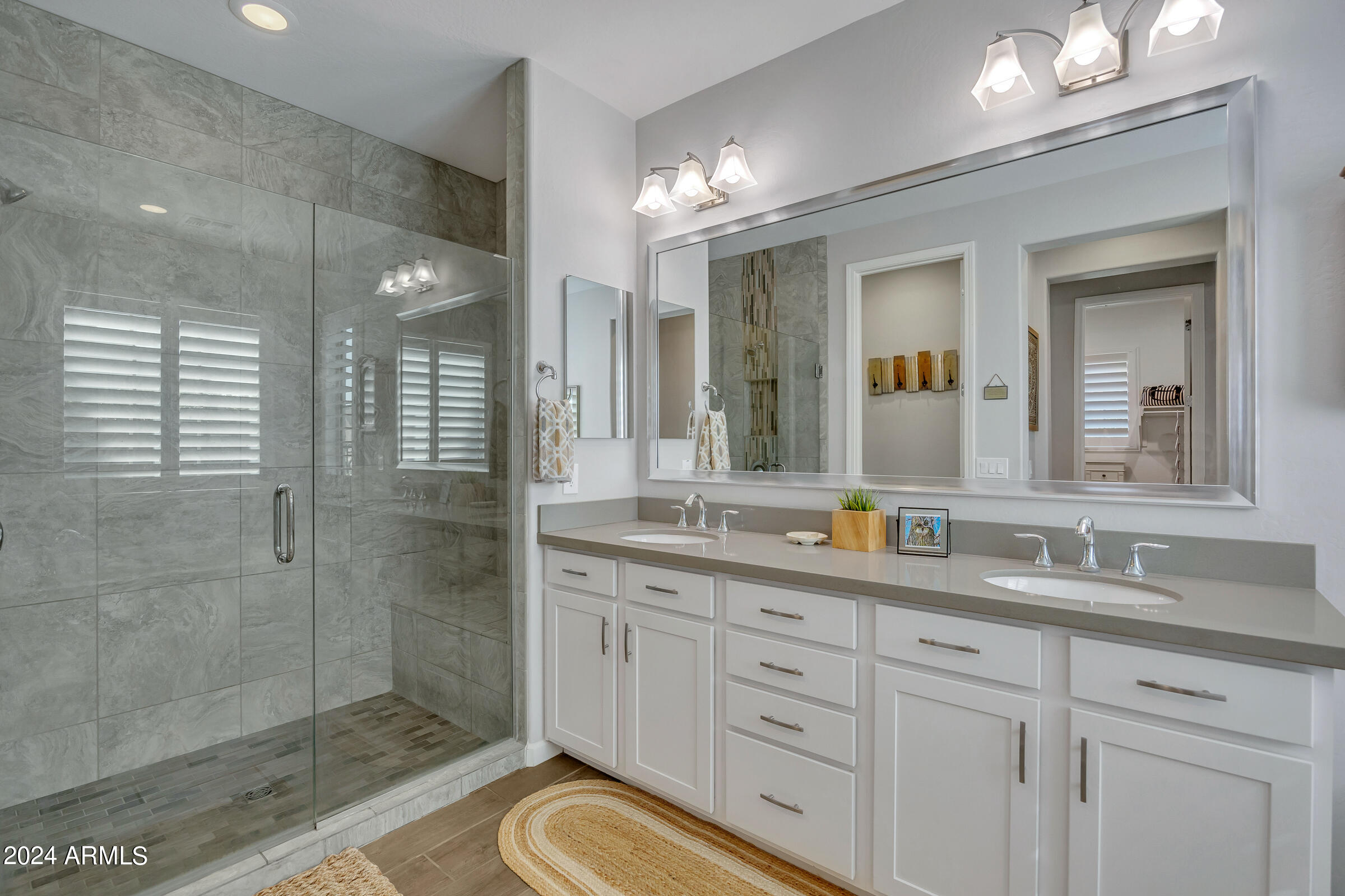 1927 W Yellowstone Way