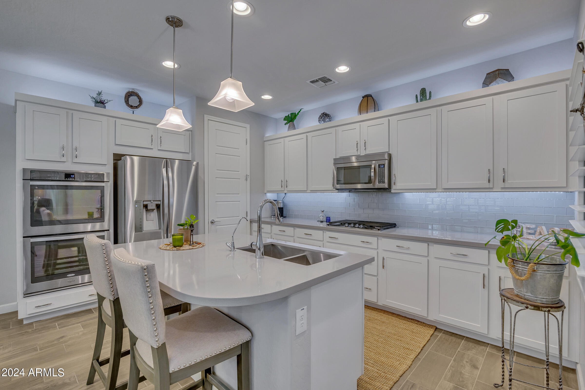 1927 W Yellowstone Way