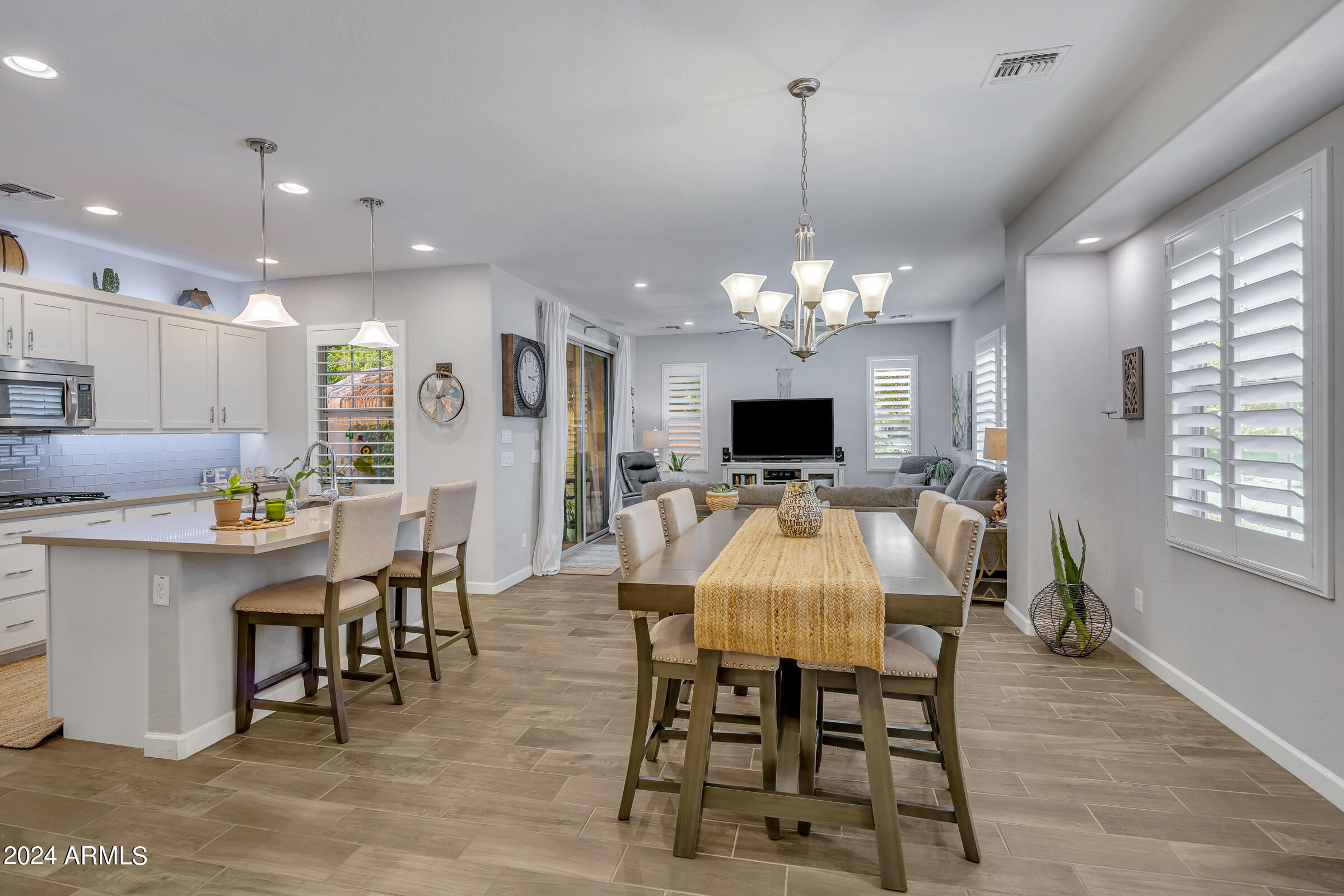 1927 W Yellowstone Way