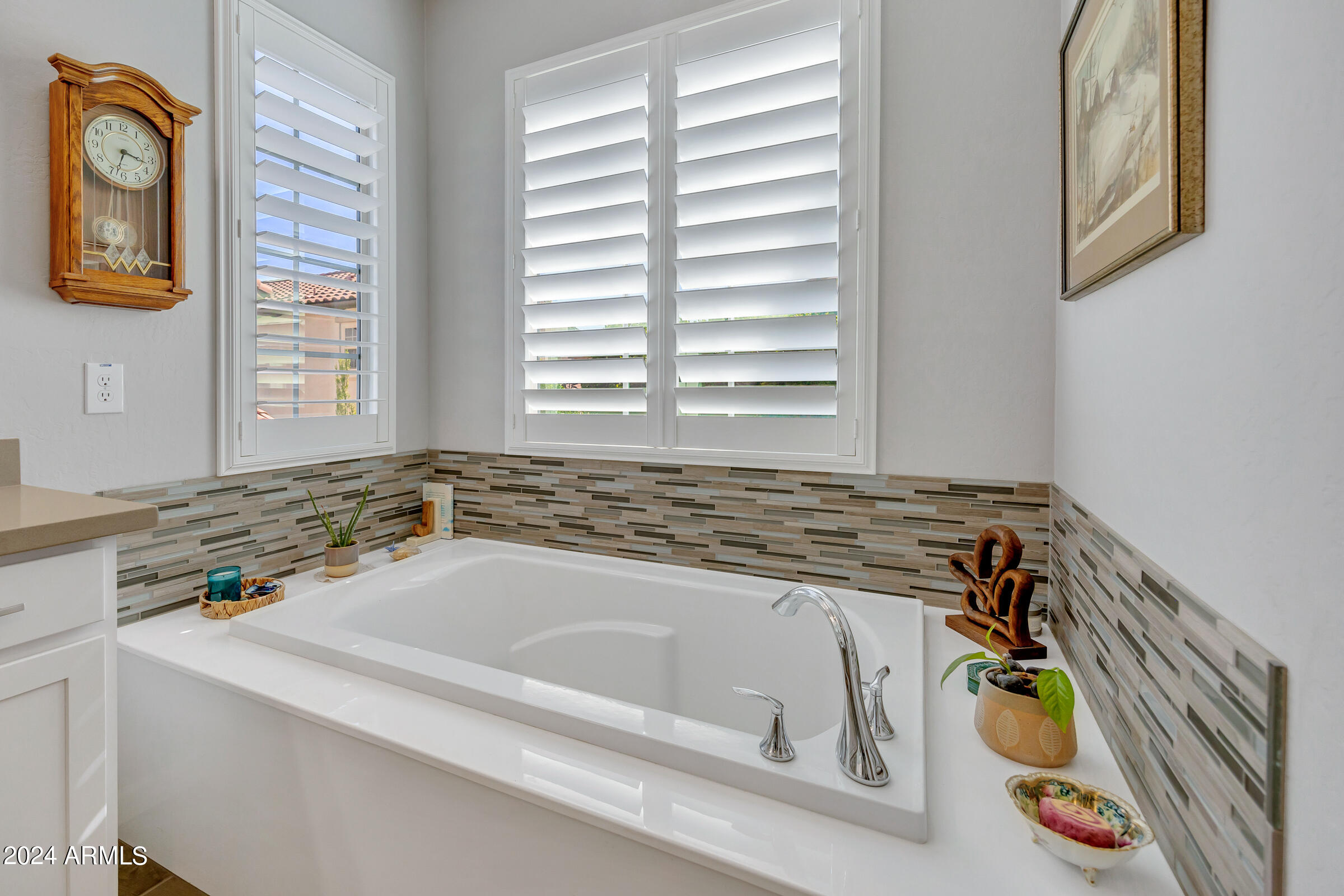 1927 W Yellowstone Way