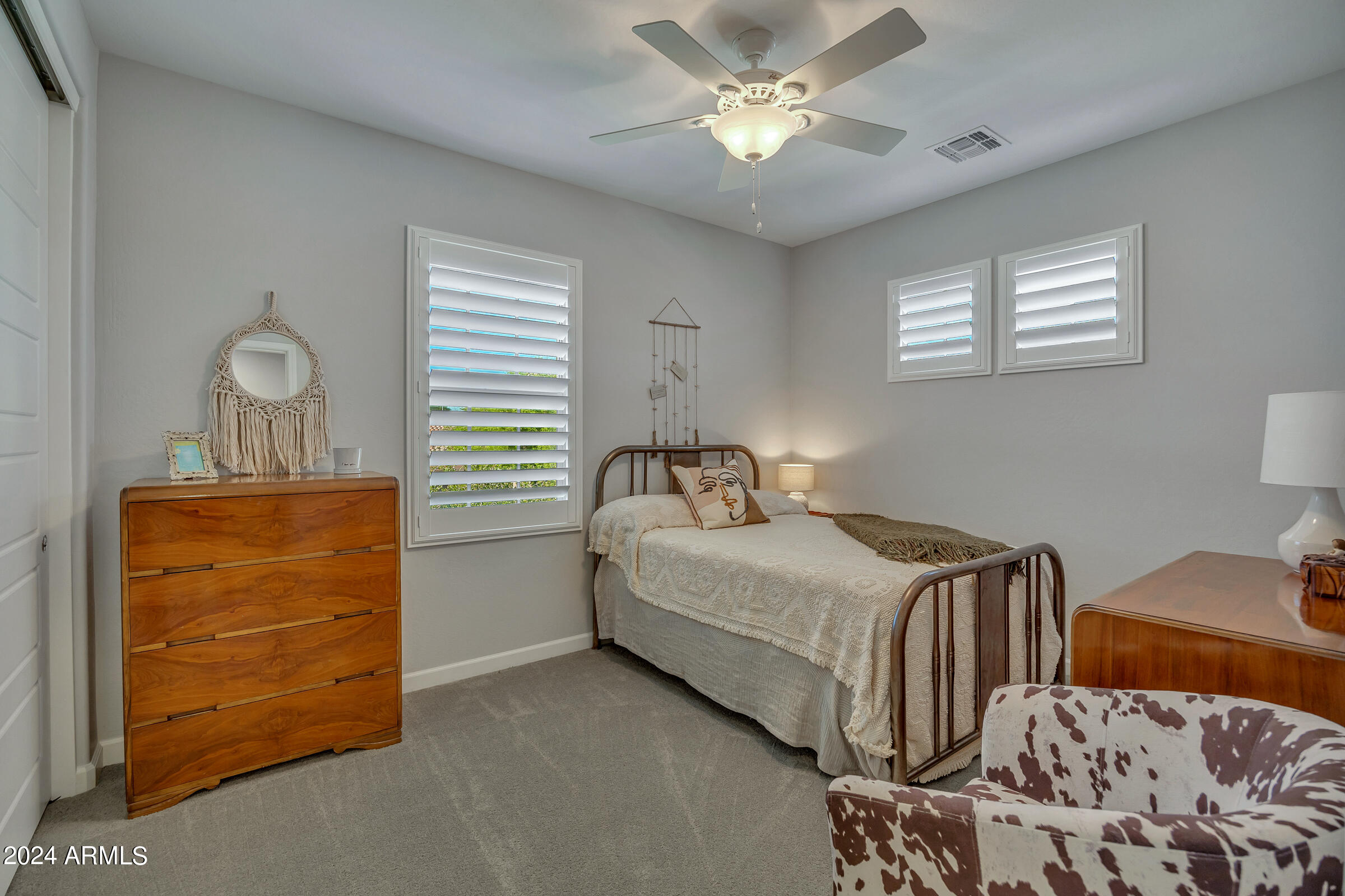 1927 W Yellowstone Way