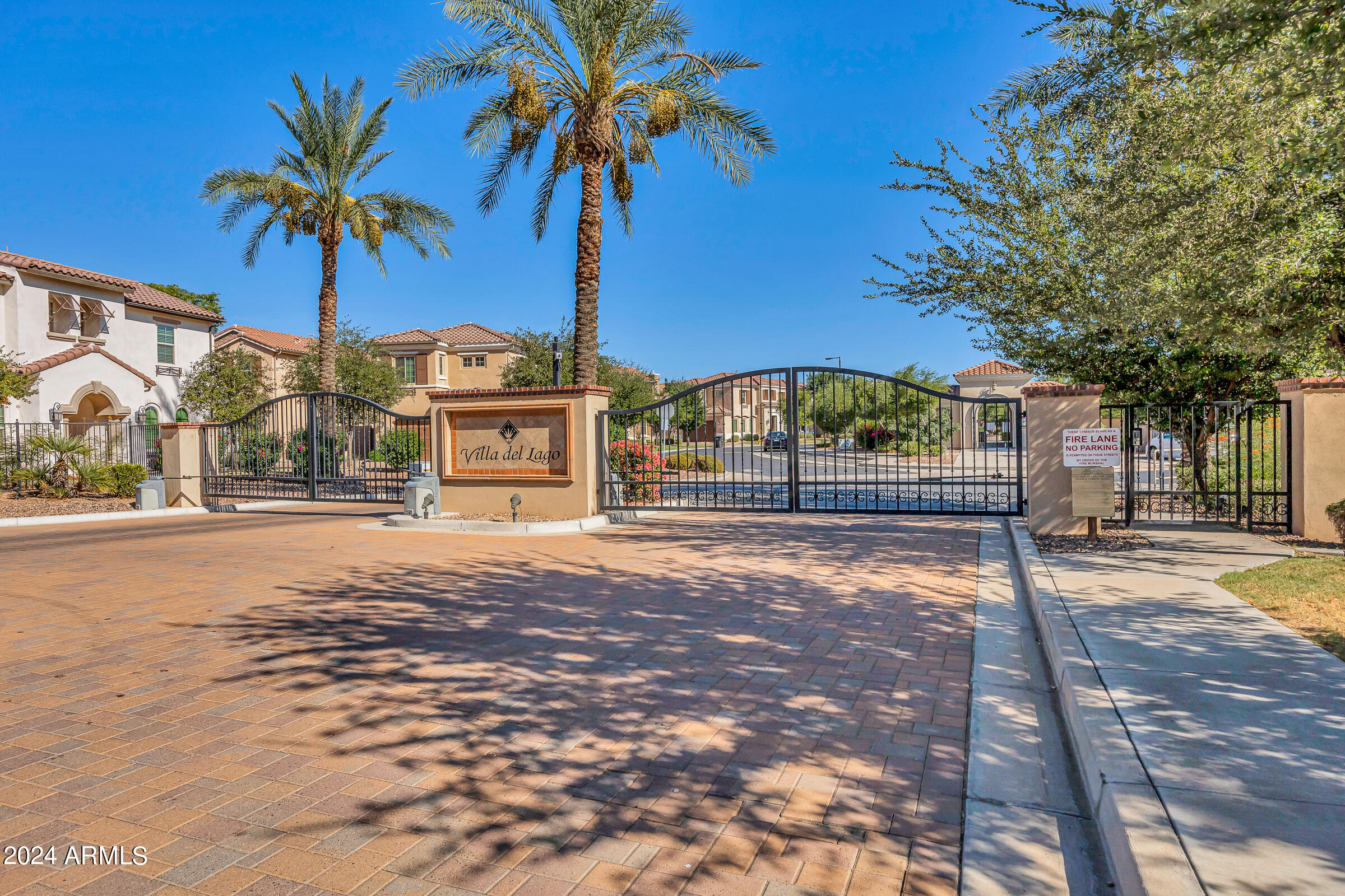 1927 W Yellowstone Way