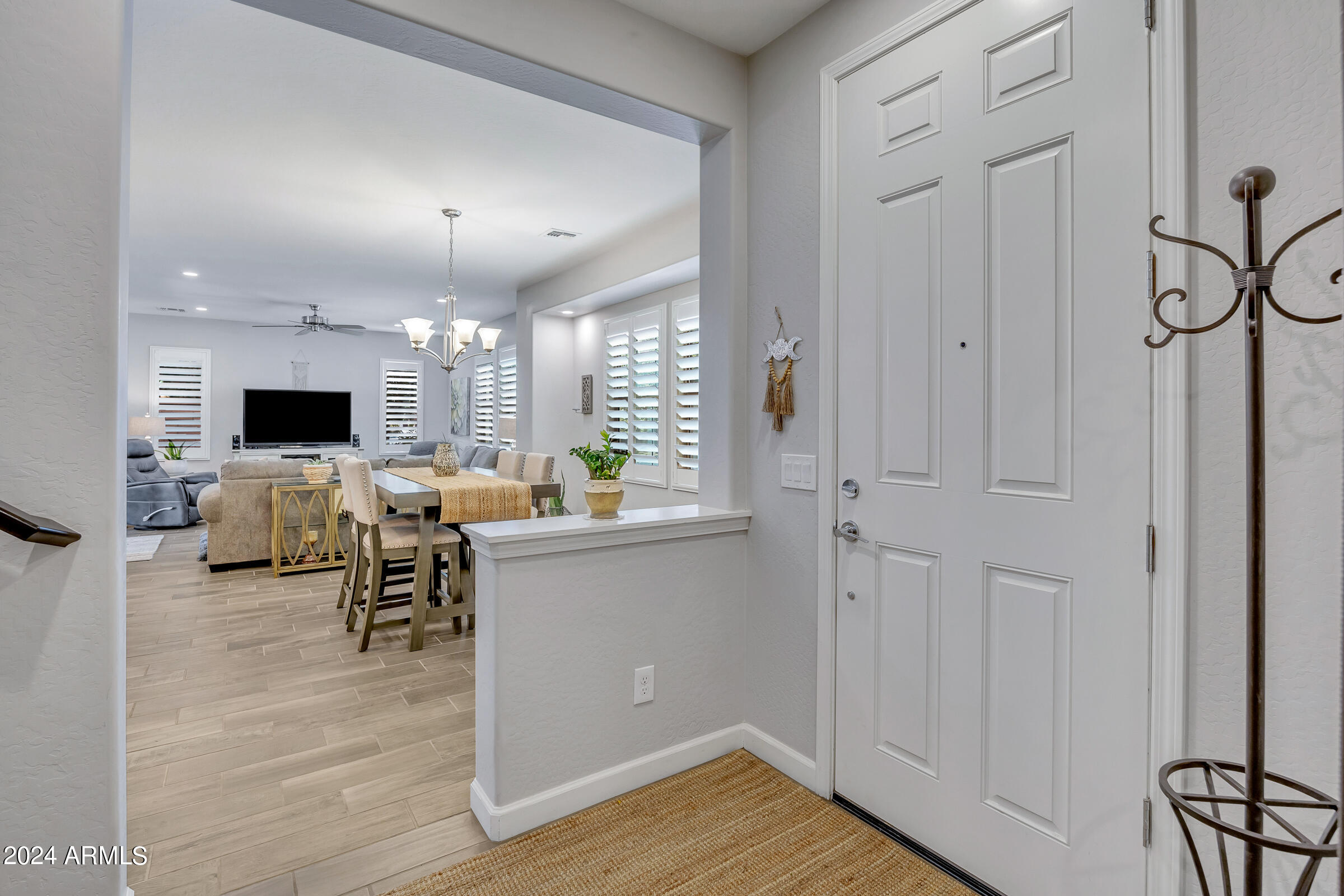 1927 W Yellowstone Way