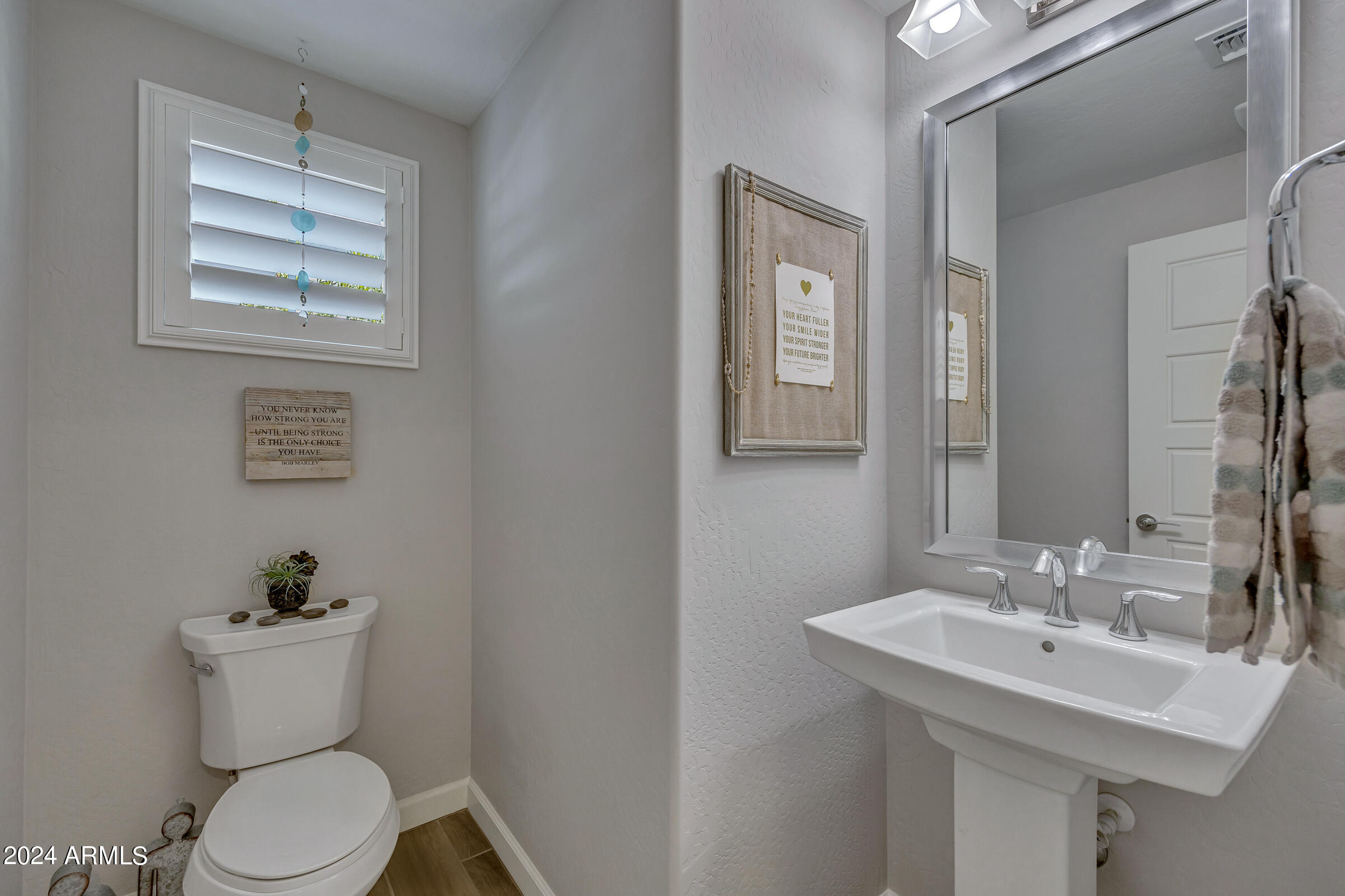 1927 W Yellowstone Way