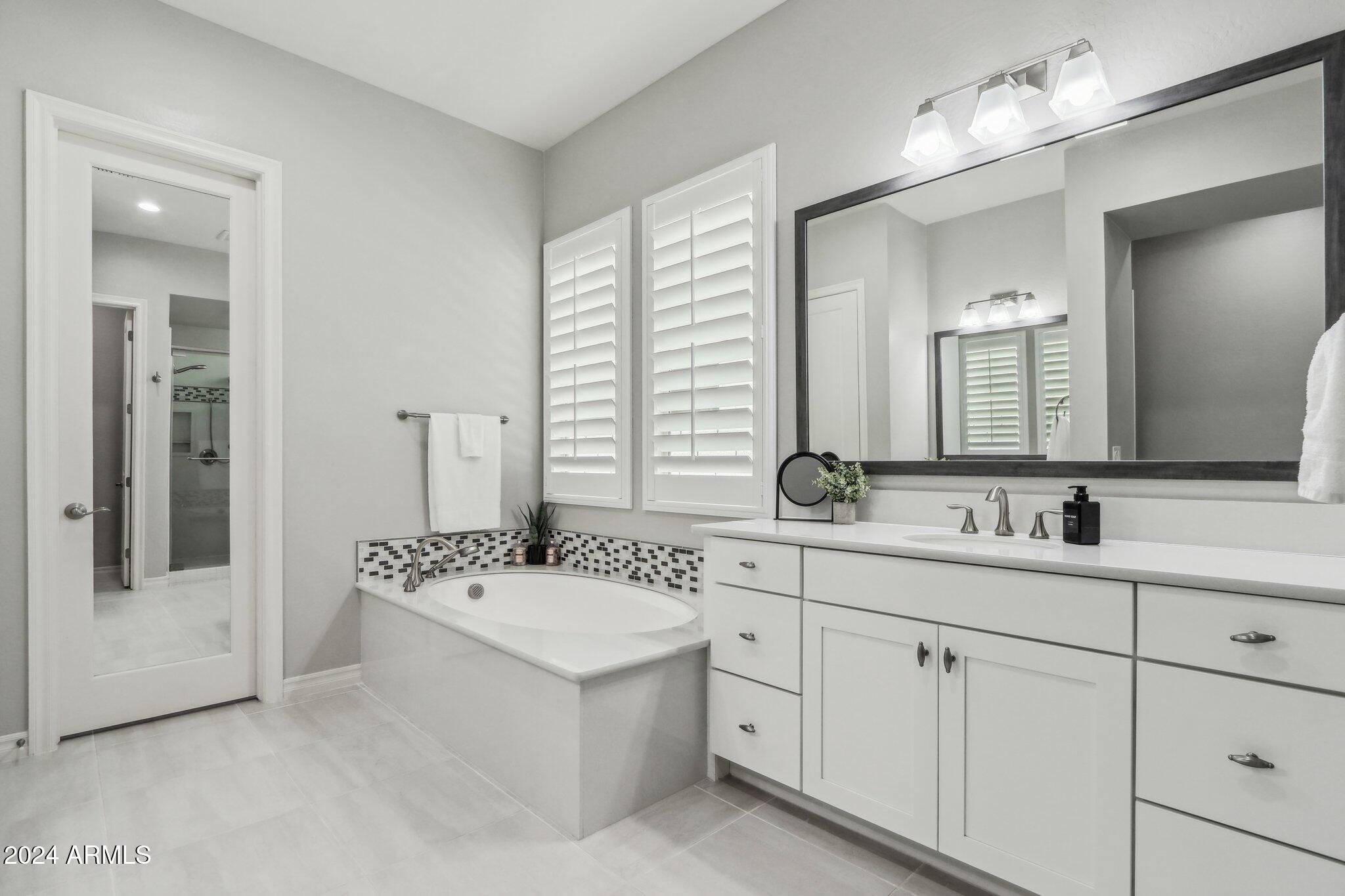 4448 E SKOUSEN Street