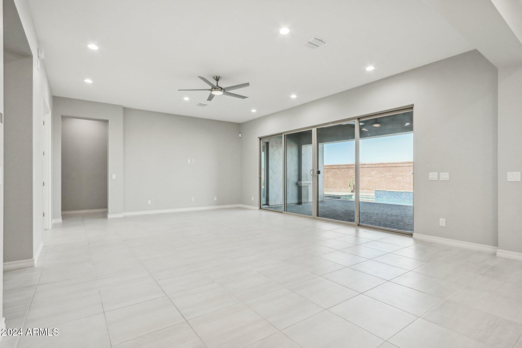 4448 E SKOUSEN Street