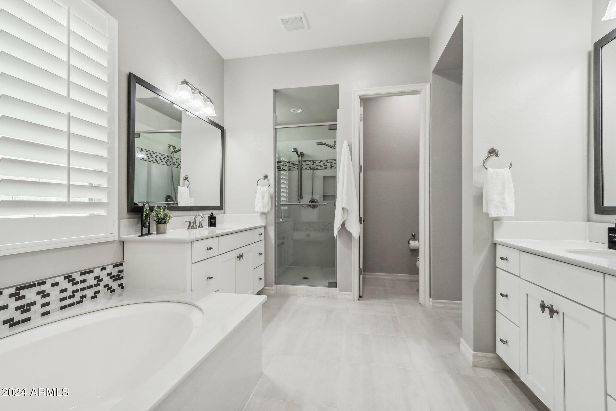 4448 E SKOUSEN Street