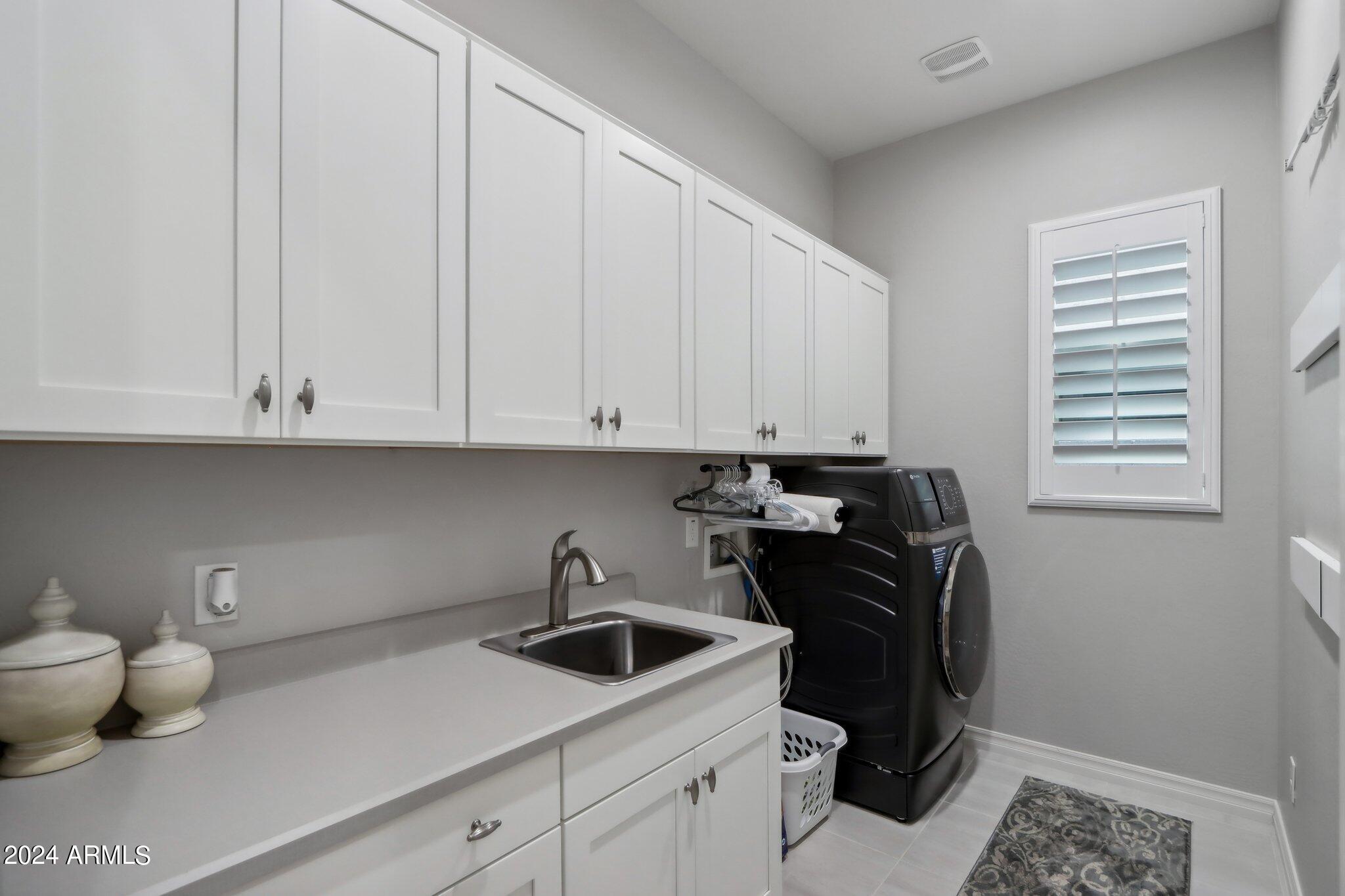 4448 E SKOUSEN Street