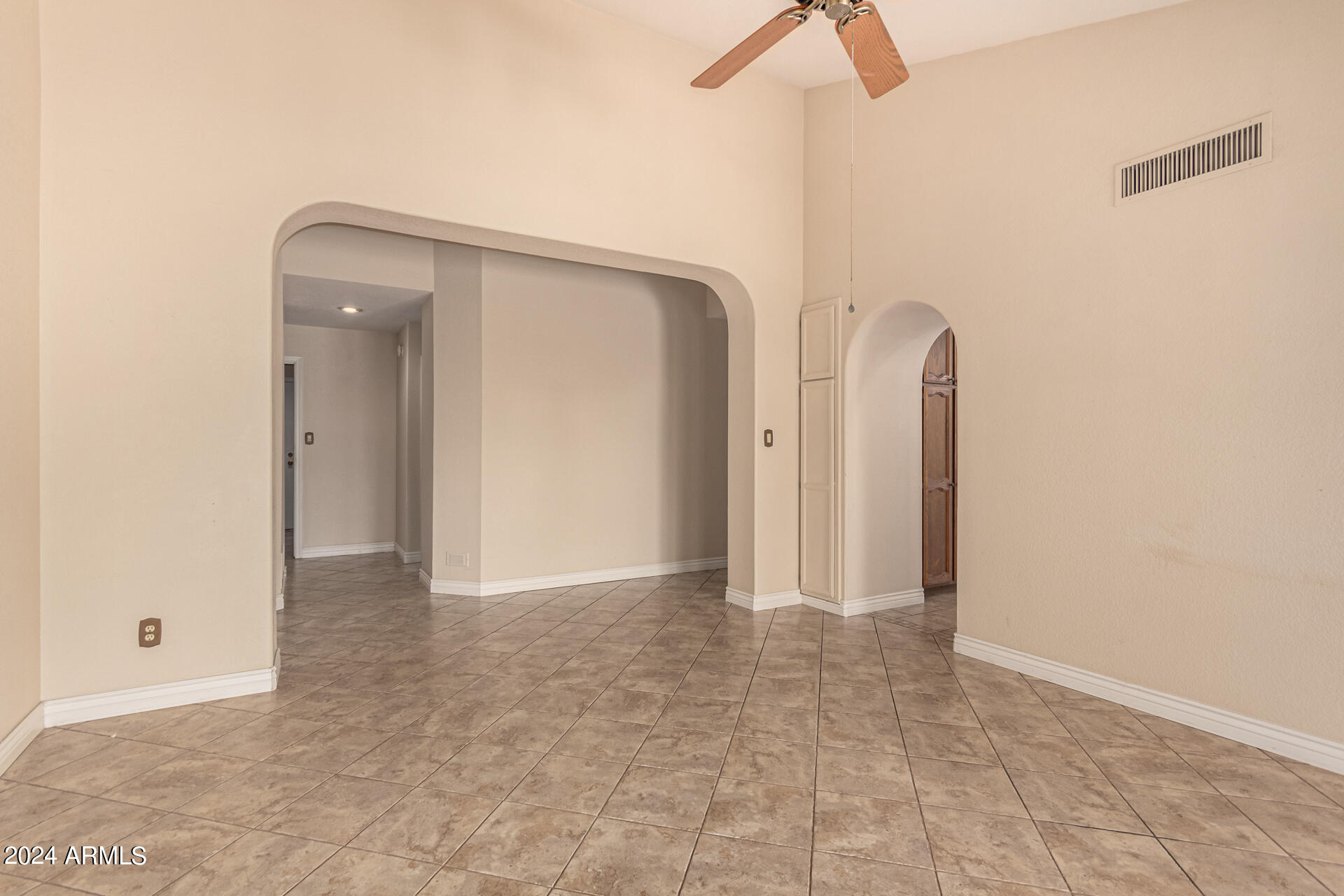 9779 E Gold Dust Avenue, Scottsdale