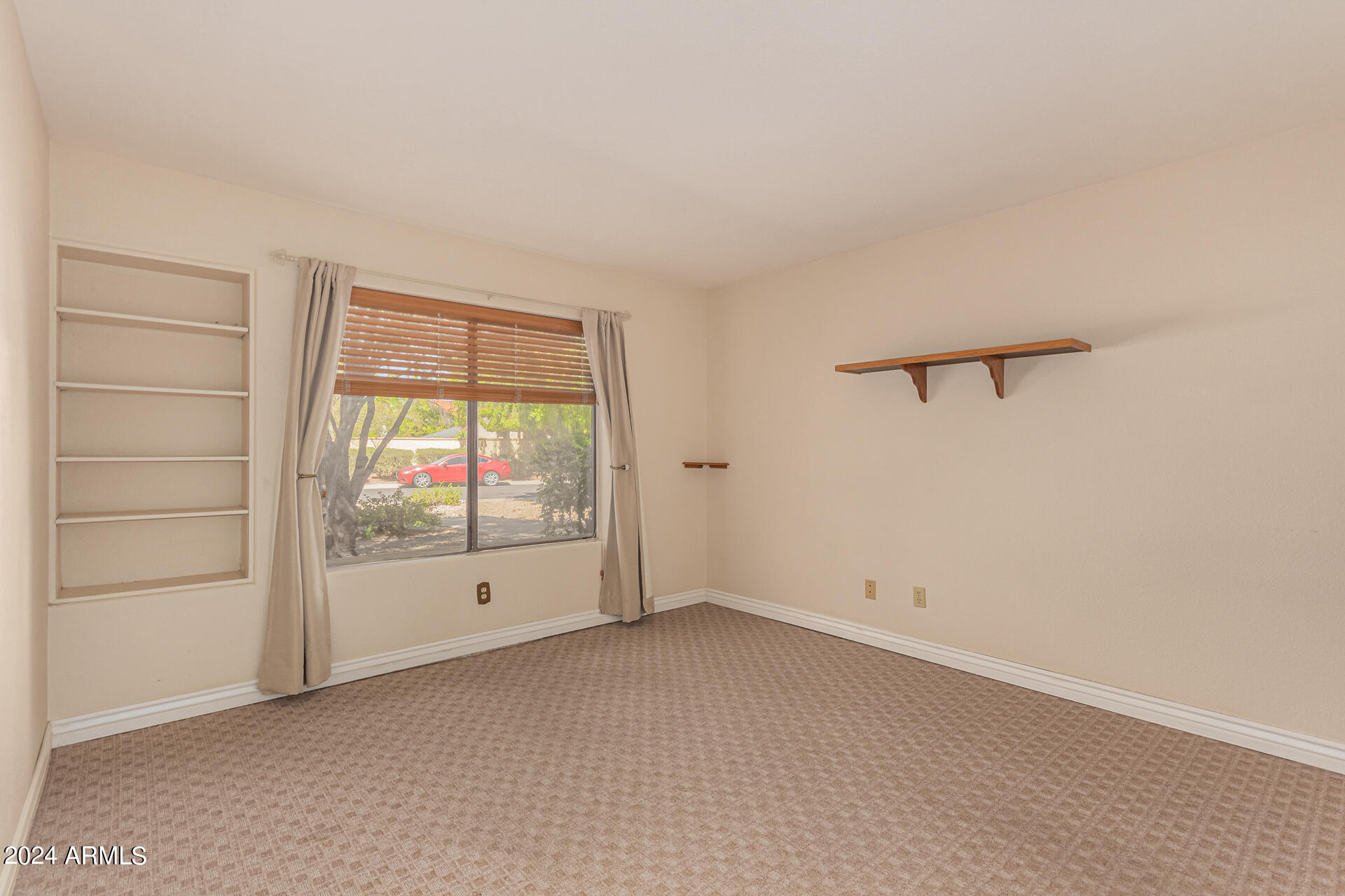 9779 E Gold Dust Avenue, Scottsdale