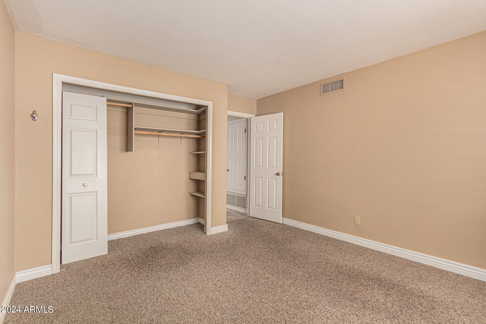 9779 E Gold Dust Avenue, Scottsdale