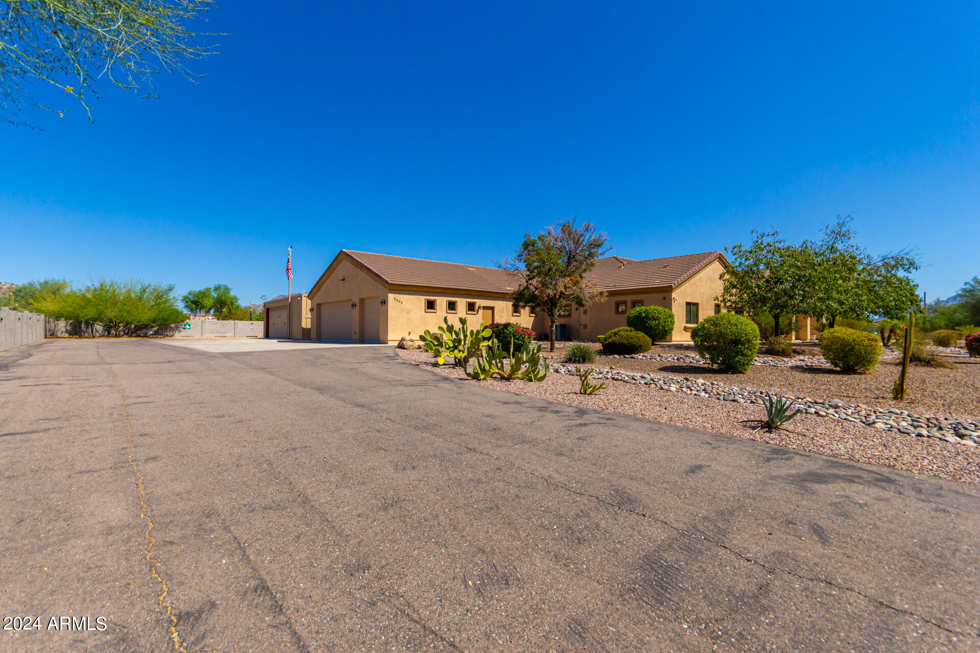 9834 E ADOBE Road