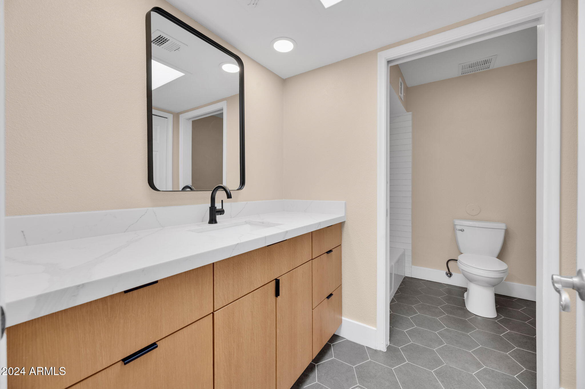 1202 E PALO VERDE Drive