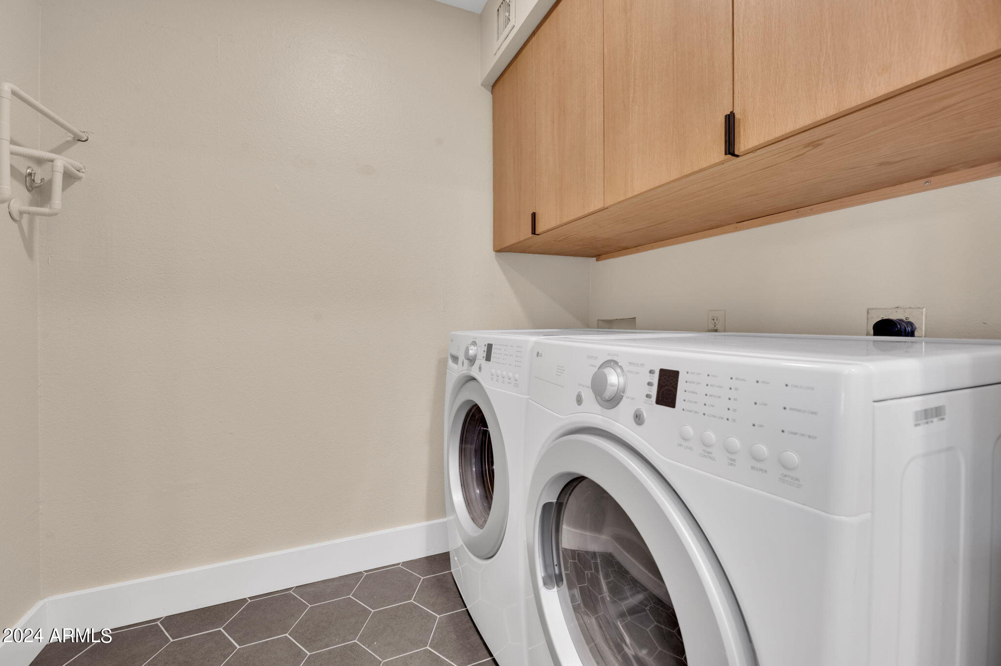 1202 E PALO VERDE Drive