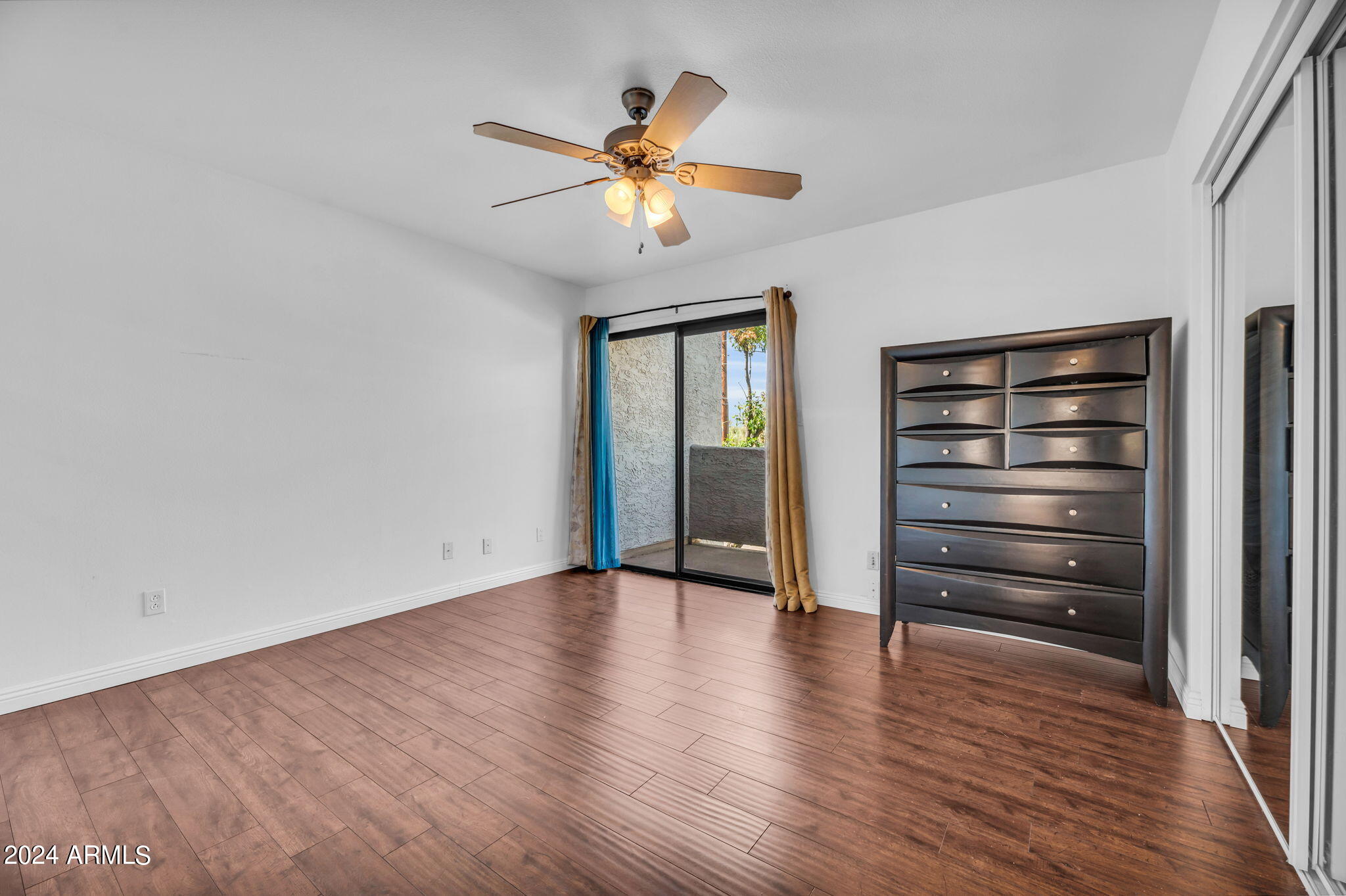 935 N GRANITE REEF Road, 103