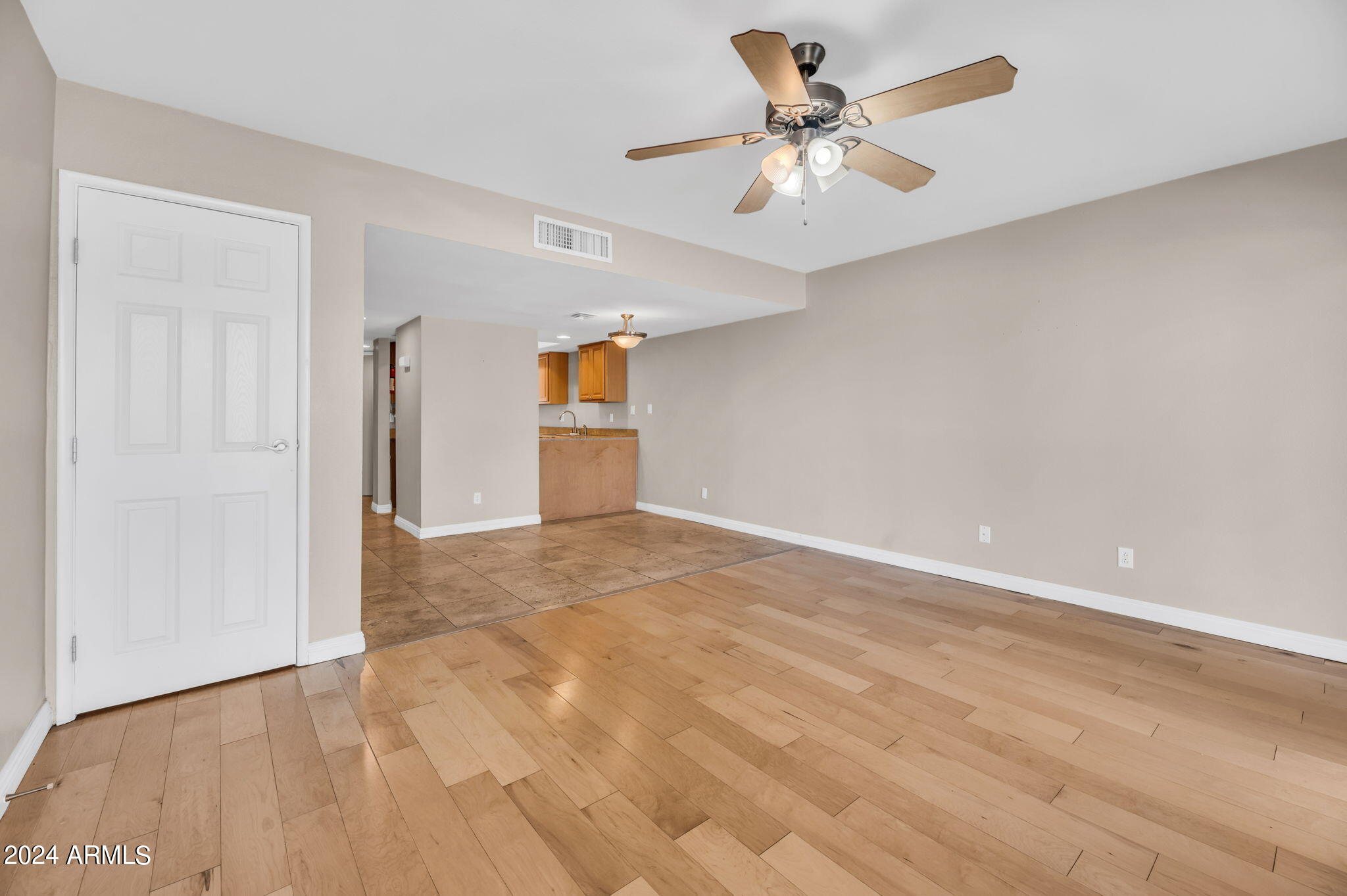 935 N GRANITE REEF Road, 103