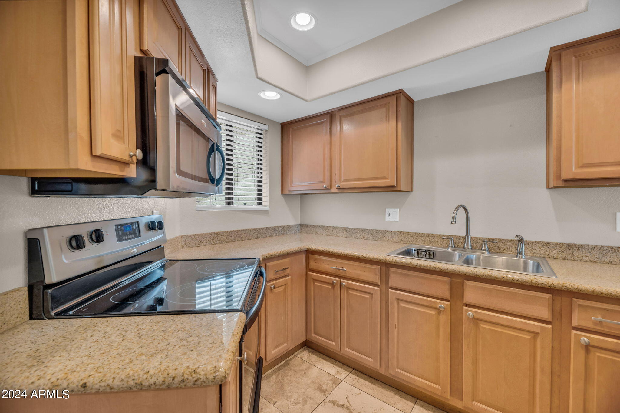 935 N GRANITE REEF Road, 103